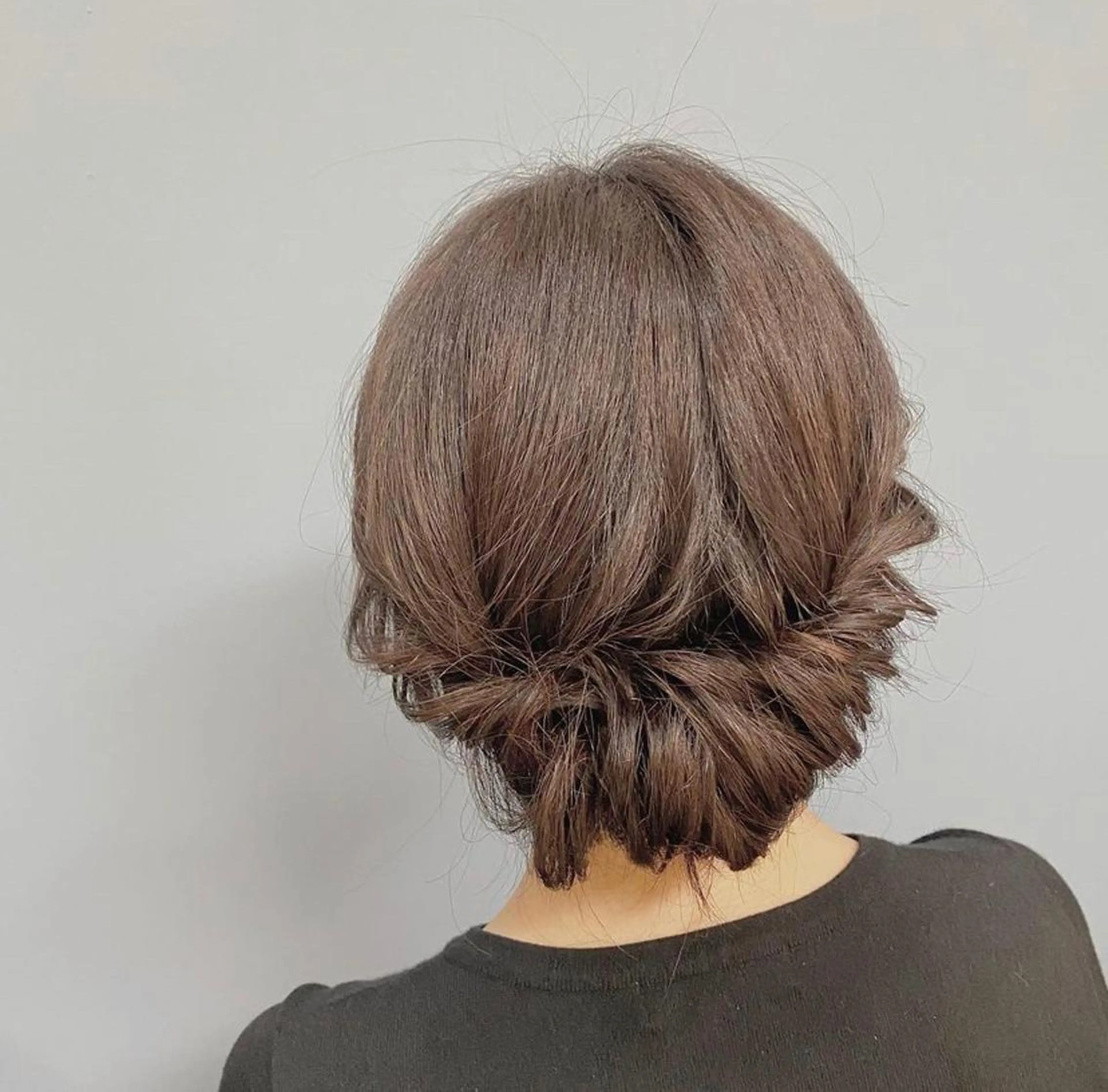 セミロング ヘアアレンジ ヘアセット 竹野 実優のヘアスタイル