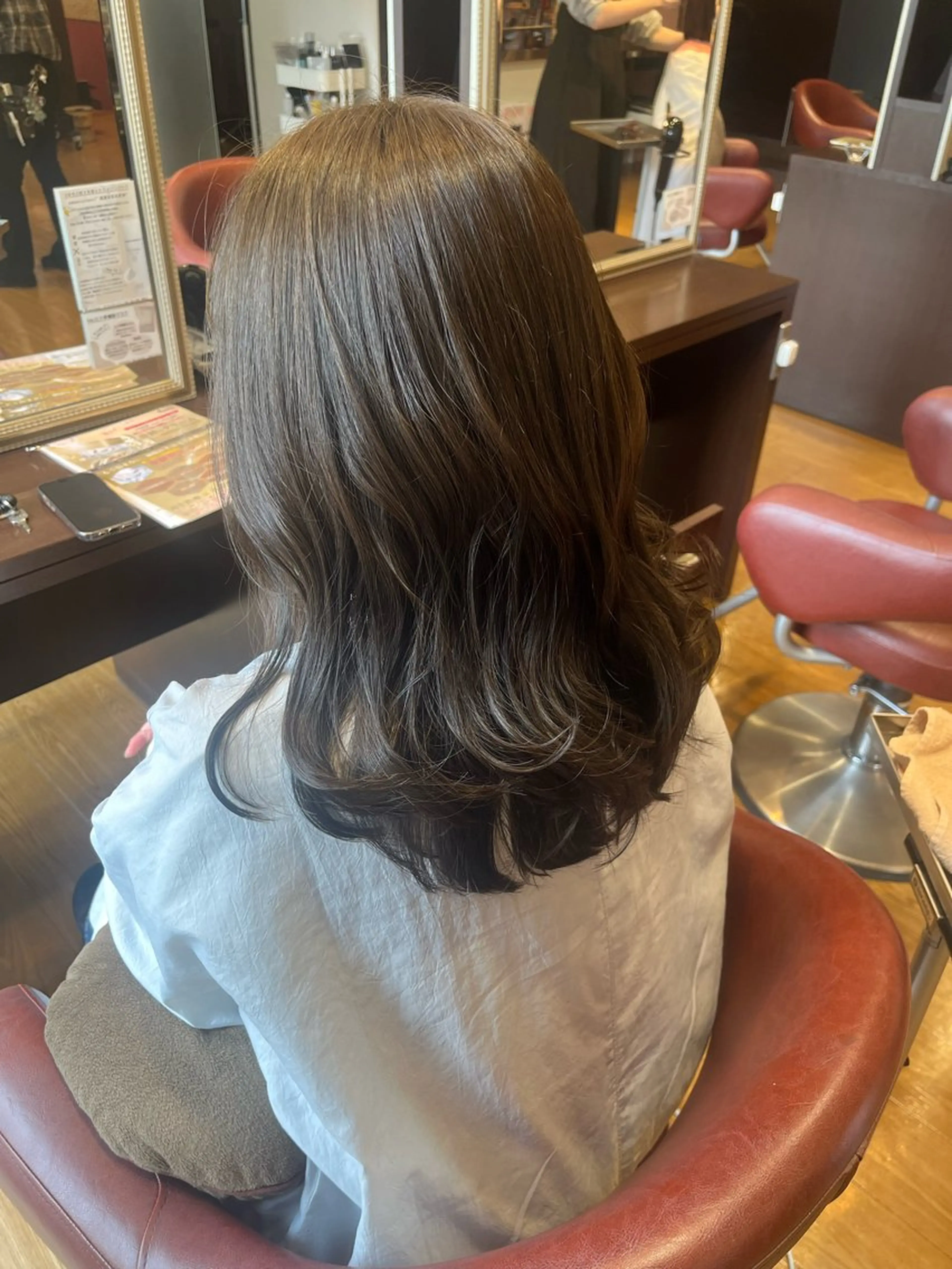 ロング カラー 透明感カラー グレージュ オリーブグレージュ オリーブグレー ヘアカラー LENAHC ist アベフミナのヘアスタイル