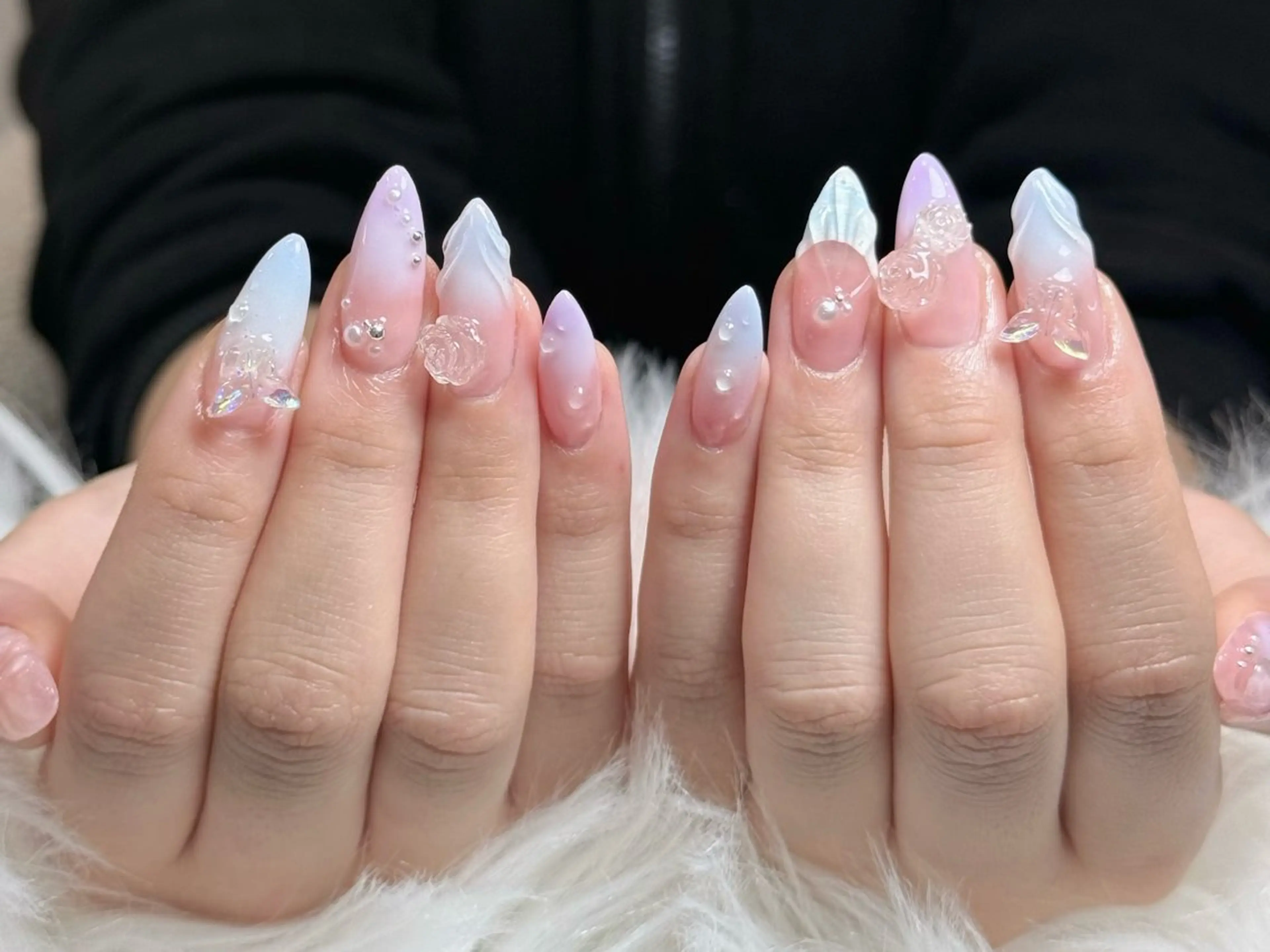 ネイル フレンチネイル ジェルネイル キラキラネイル 韓国ネイル マグネットネイル Julli nail studio所属・Julli NailStudioのネイルデザイン