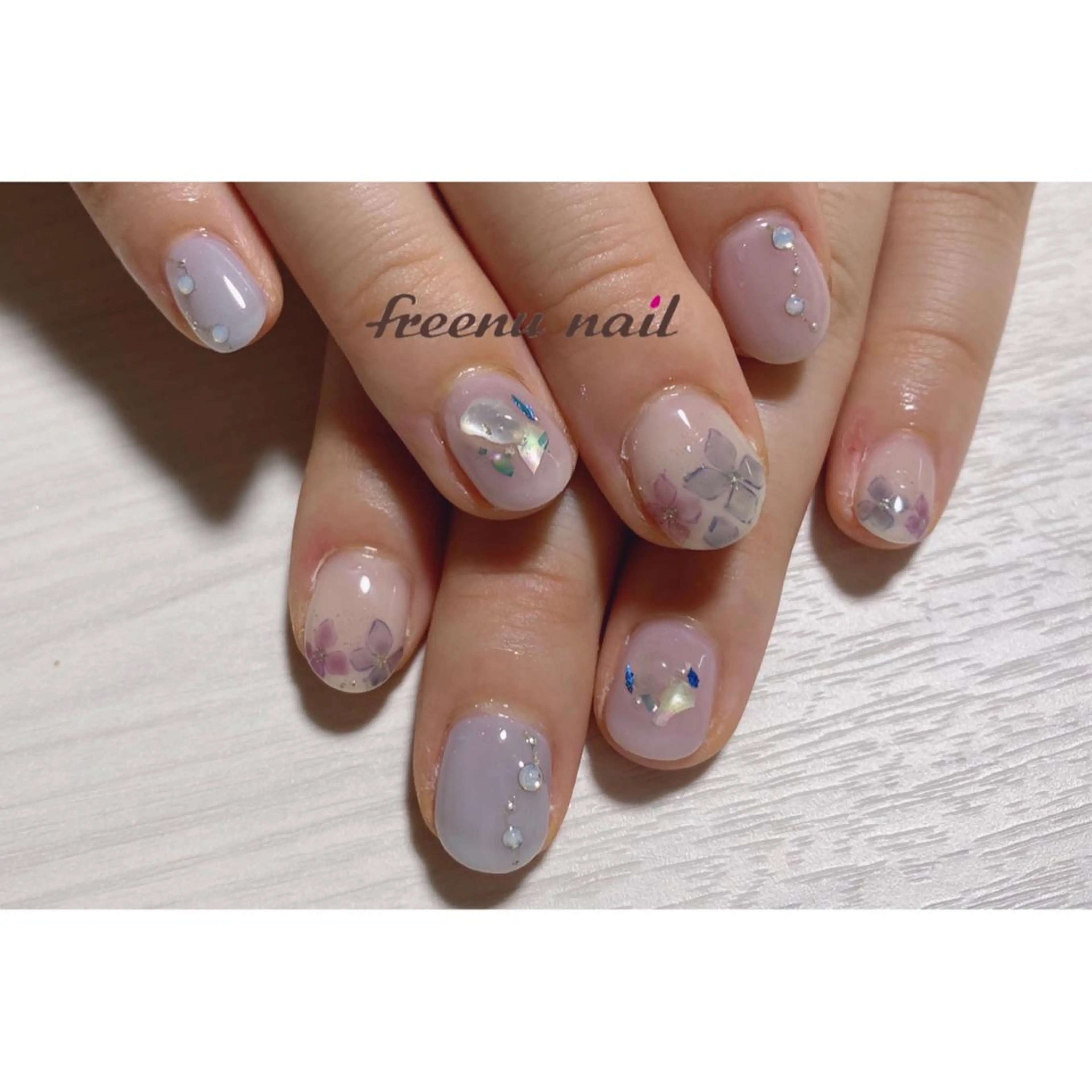 ネイル freenu nail【24H】のネイルデザイン