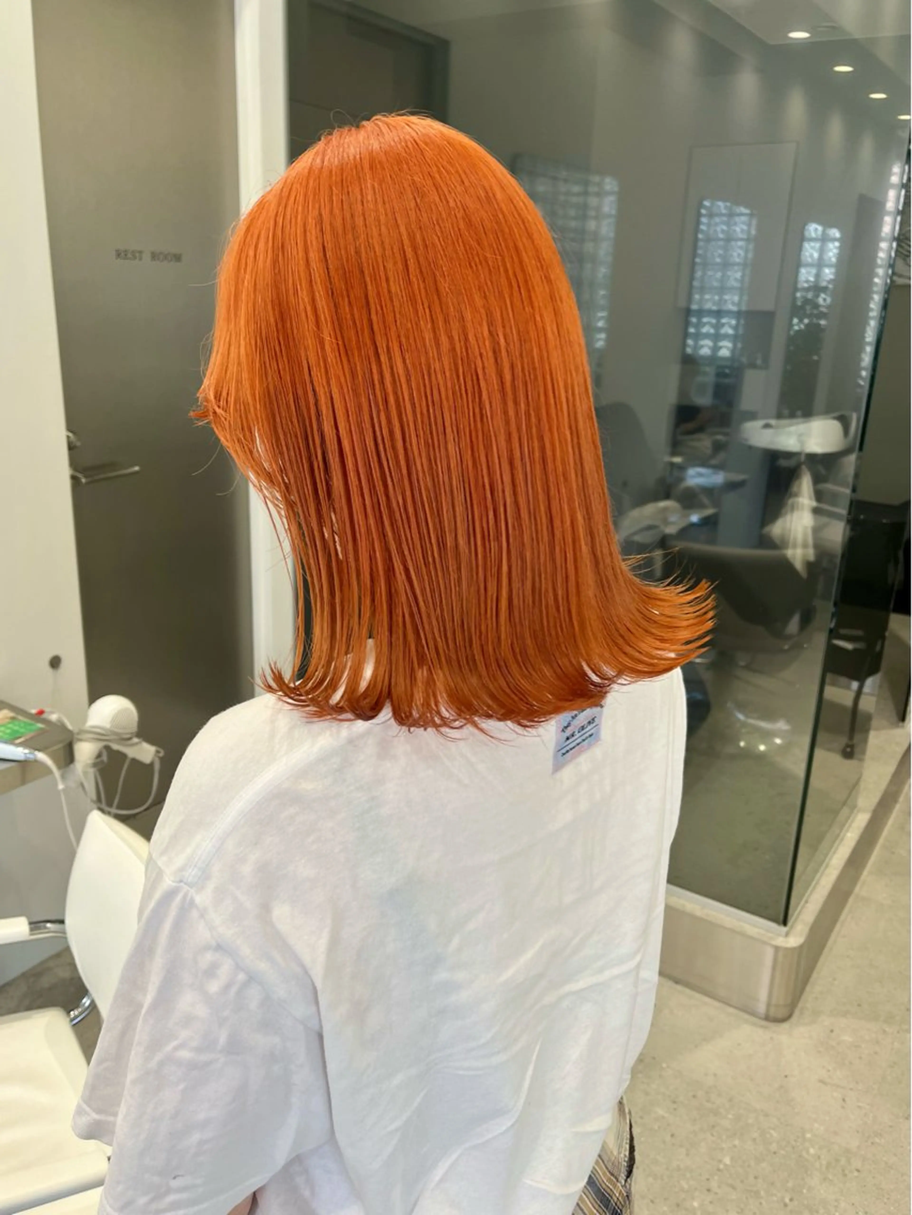 ミディアム カラー オレンジ iLi所属・iLi 《イリ》のヘアスタイル