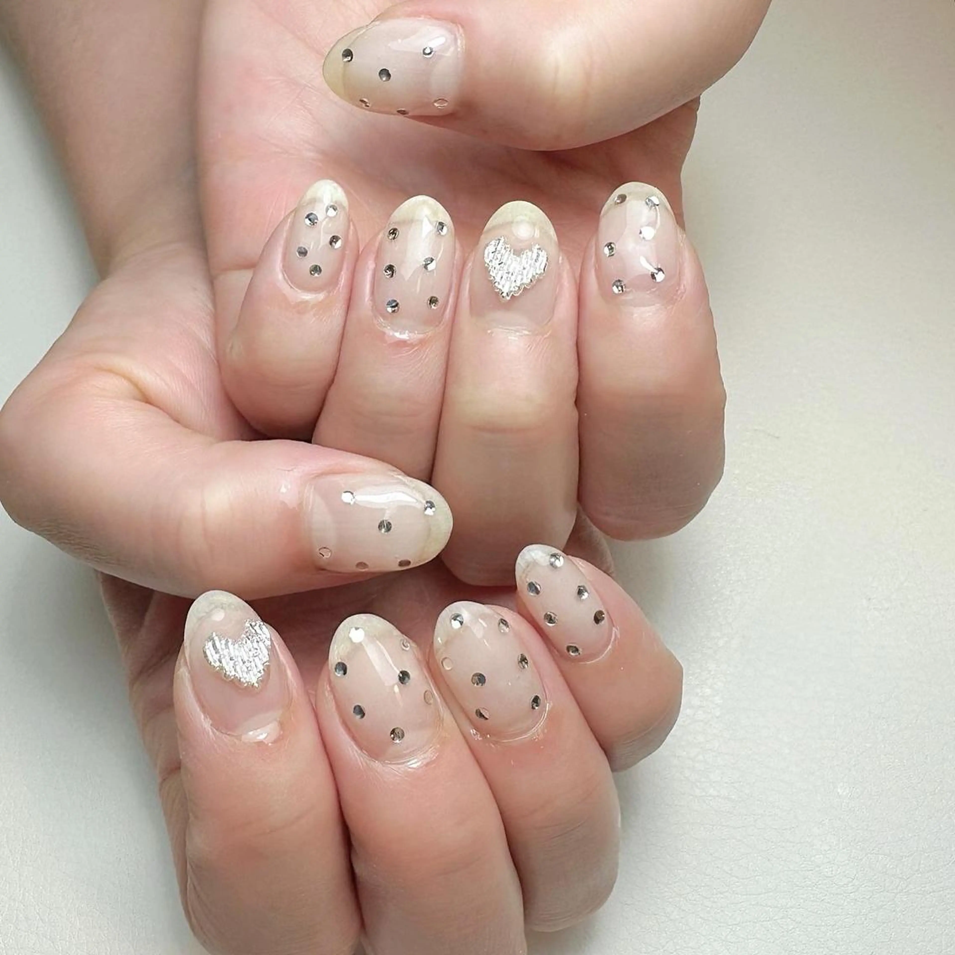 ネイル ドット ハート ハンドネイル Nail ameria megu所属・ameria meguのネイルデザイン