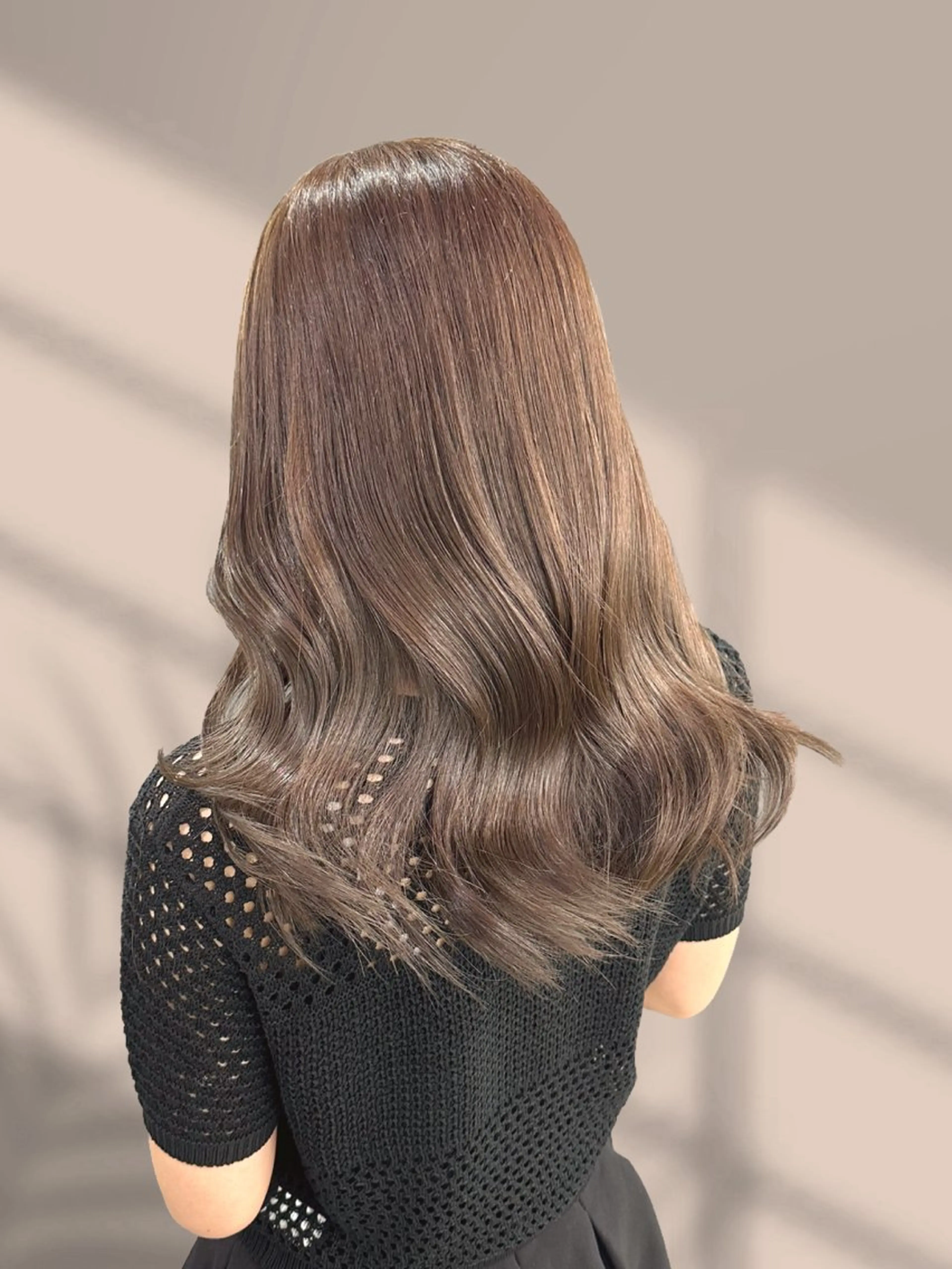 ロング ヘアカラー くすみミルクティー／ ブラウン🪡TOWAのヘアスタイル