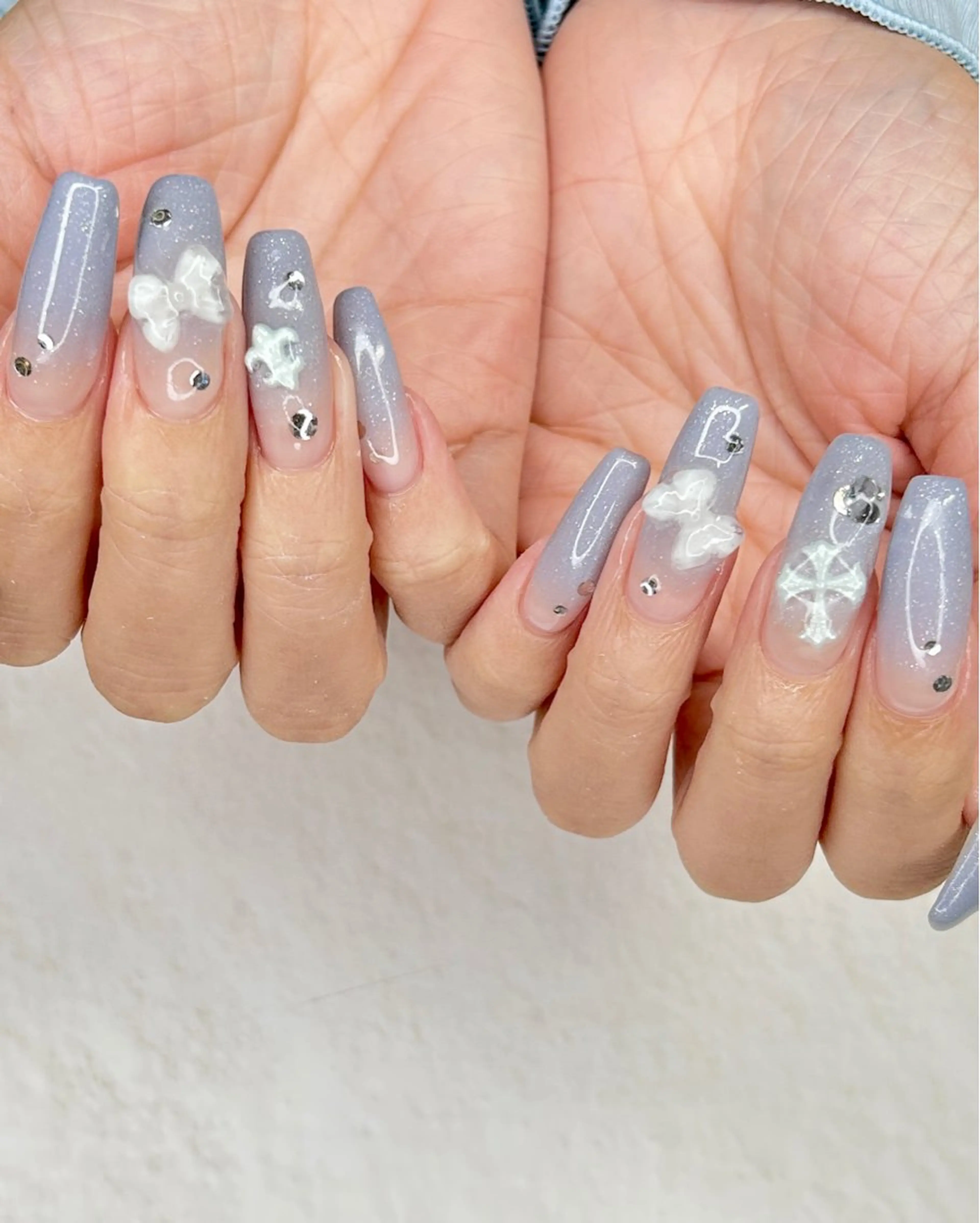 ネイル ハンドネイル フットネイル ease NAIL SALONのネイルデザイン