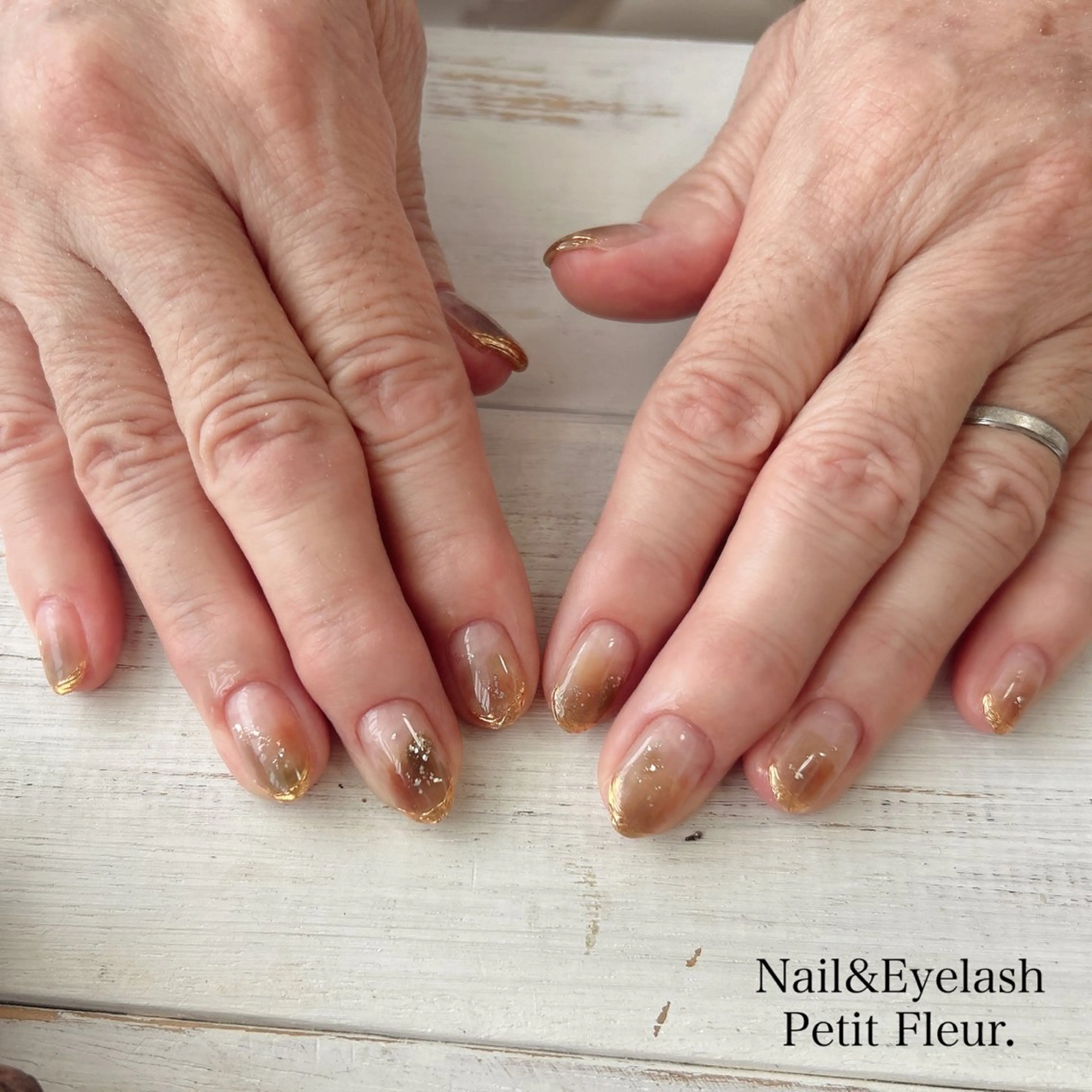 ネイル Petit Fleur所属・青柳 亜梨奈のマツエク・マツパデザイン