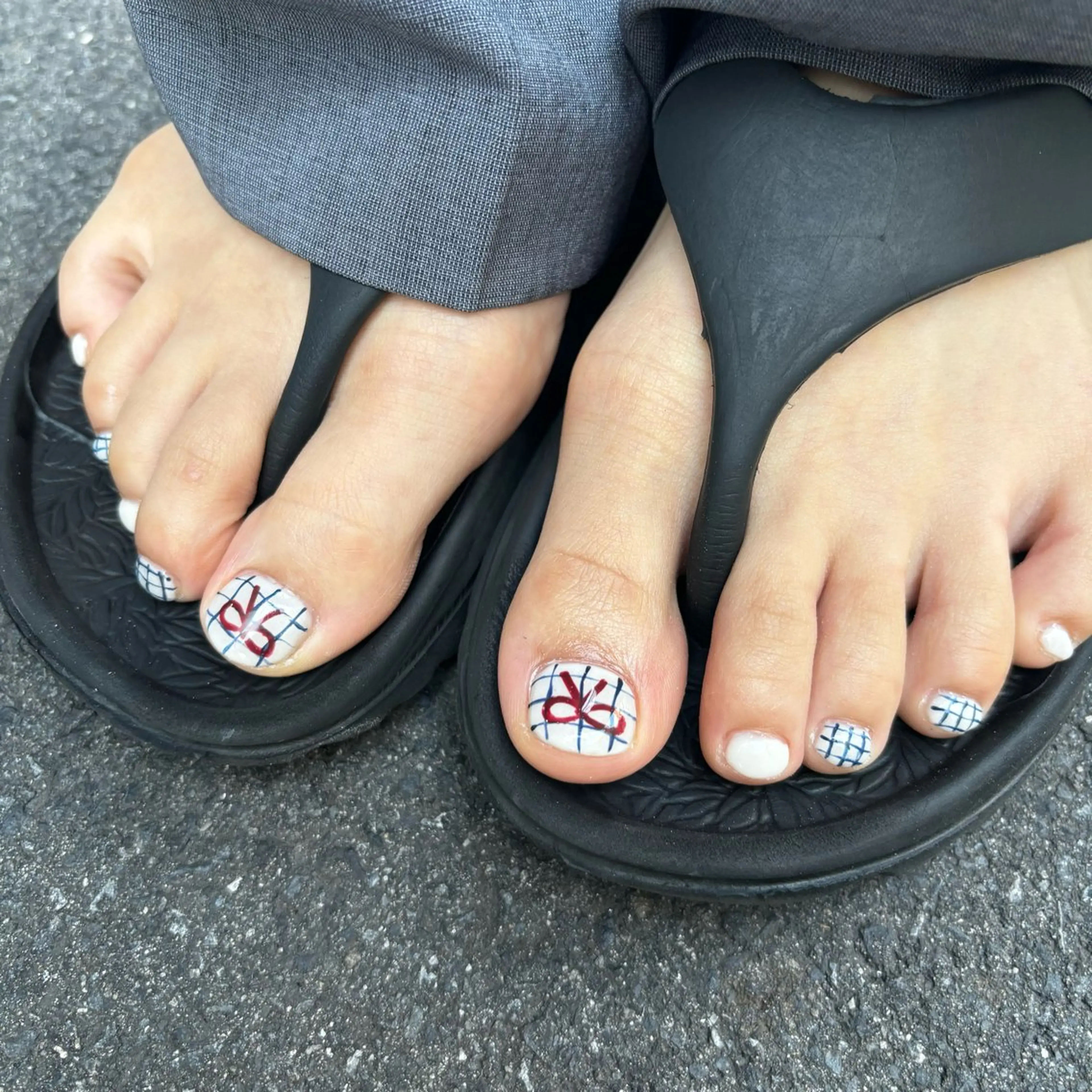 ネイル リボン pomy nail 池袋店所属・akane .hのネイルデザイン