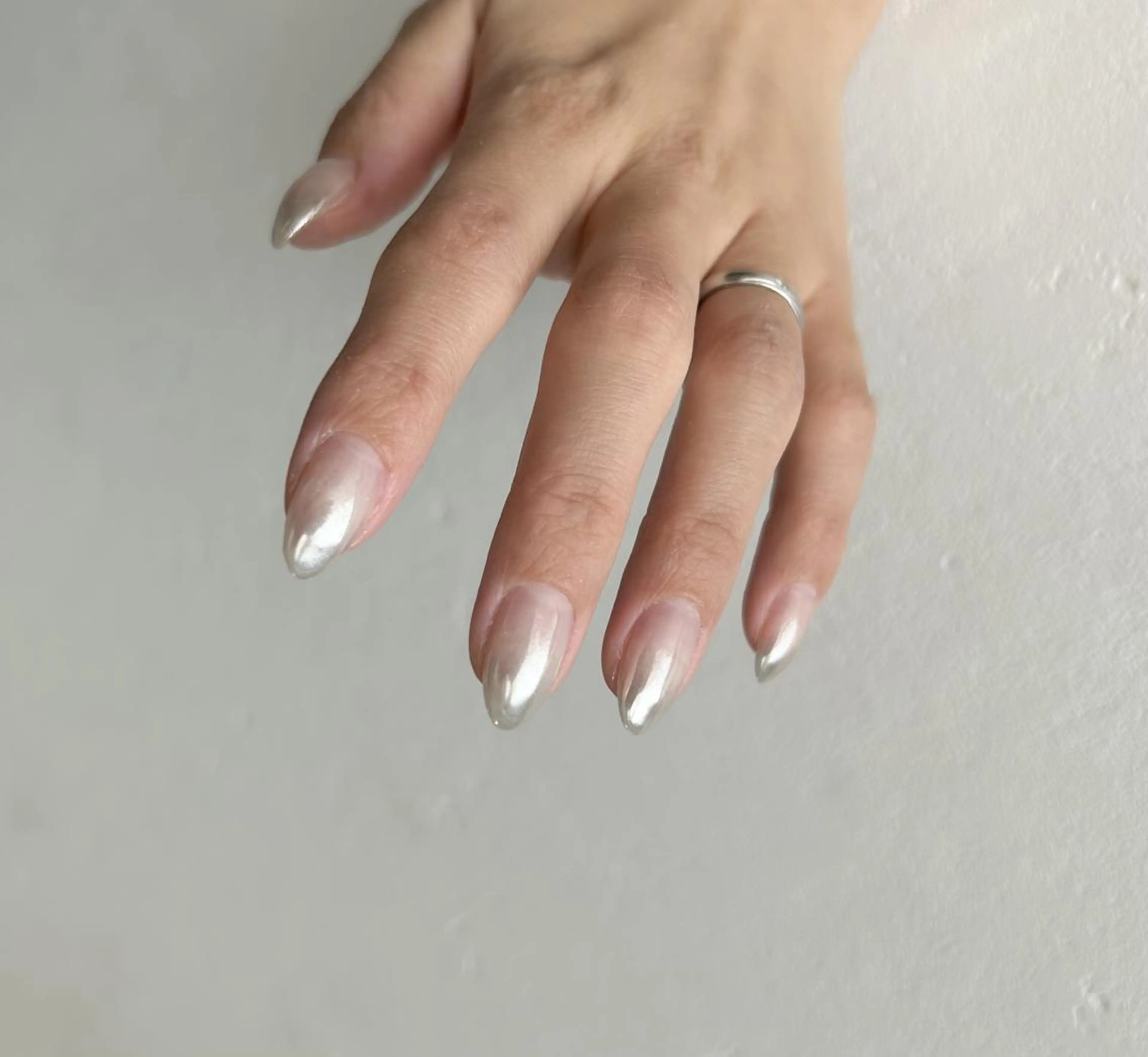 ネイル グラデーション ミラーネイル ハンドネイル Ray. ／綺麗目ニュアンスのネイルデザイン