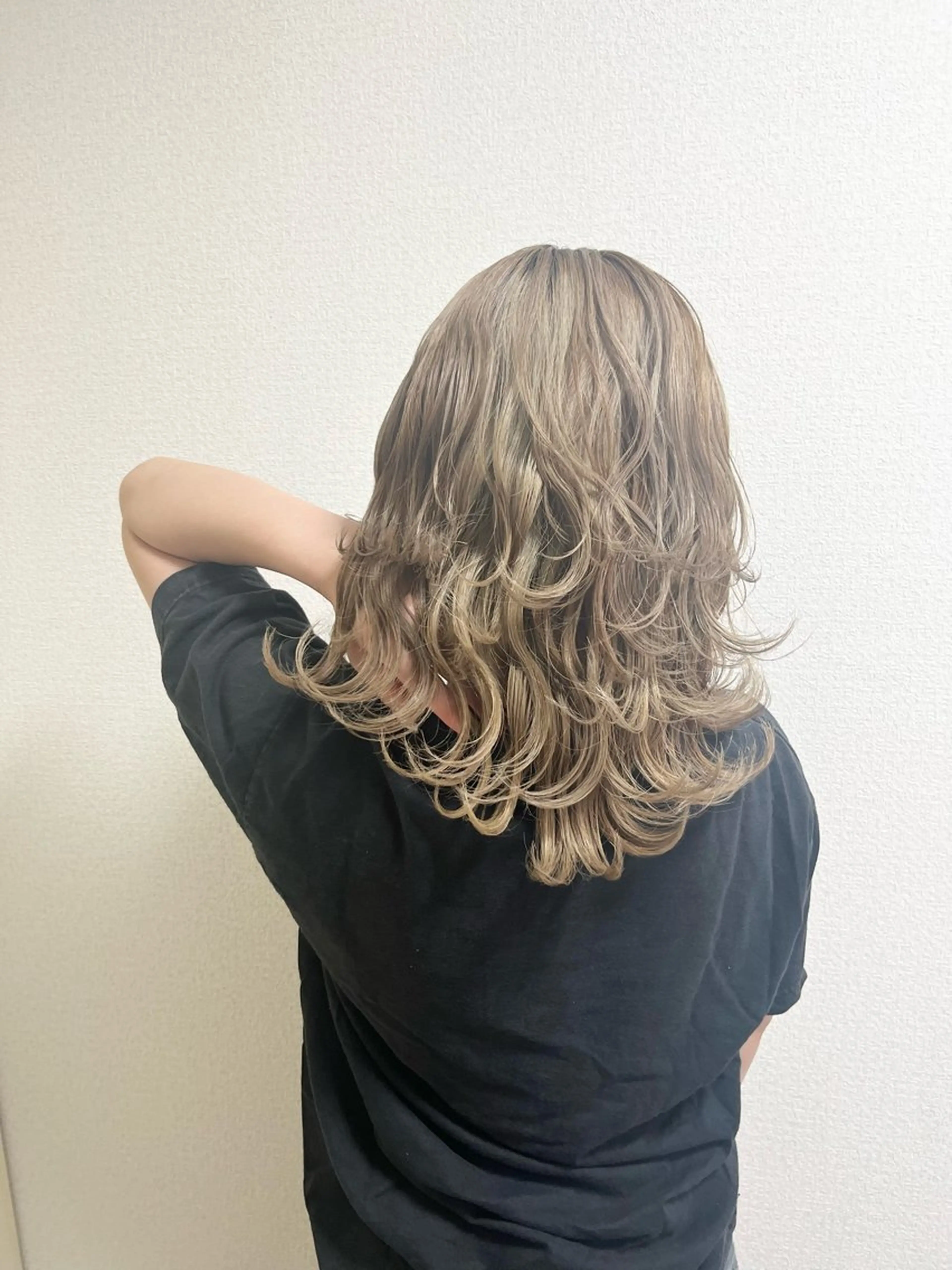 ミディアム カラー ヘアアレンジ 🦁ハイトーン/ 透明感/かずや🦁のヘアスタイル