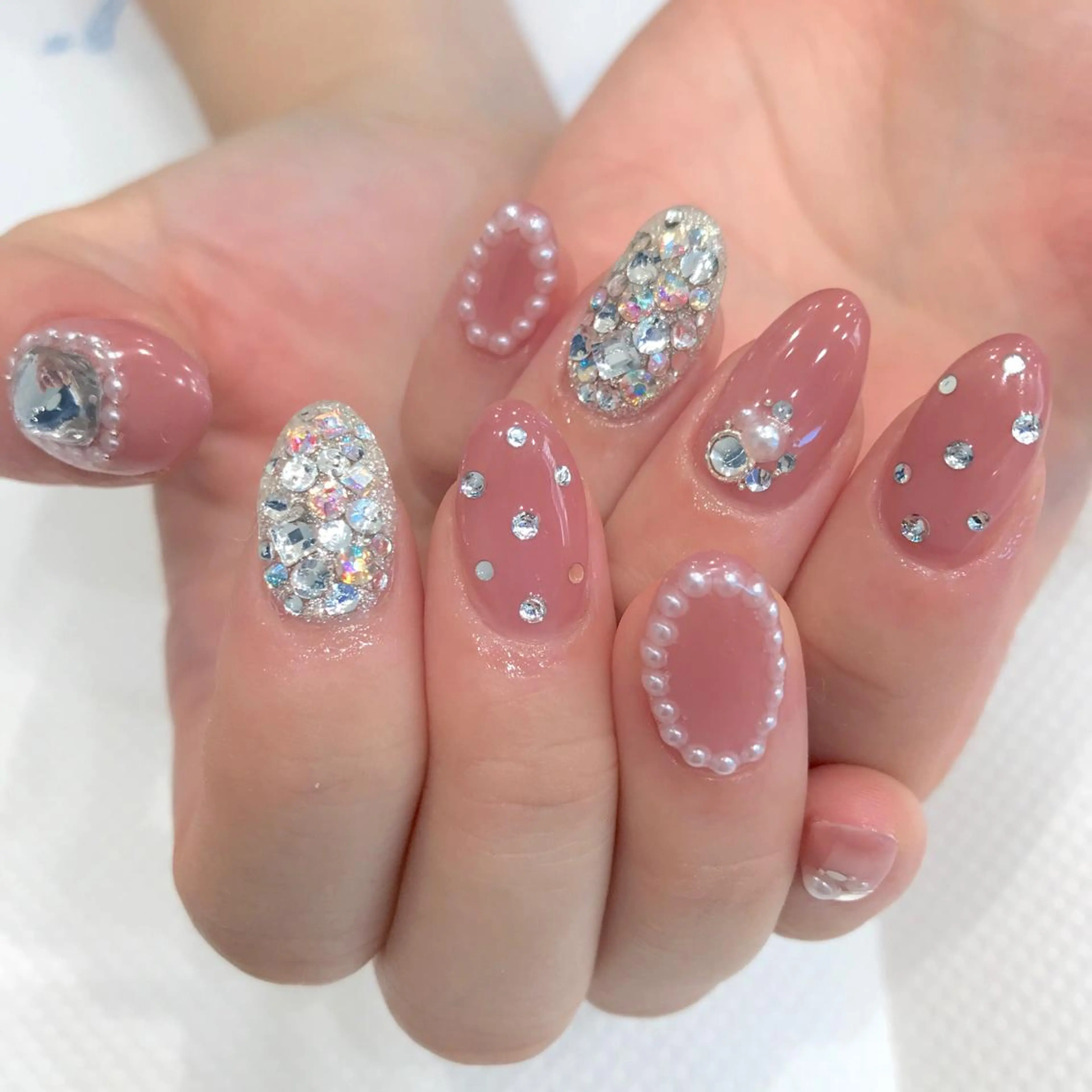 ネイル キラキラネイル Ash関内ネイリスト 荒木のネイルデザイン