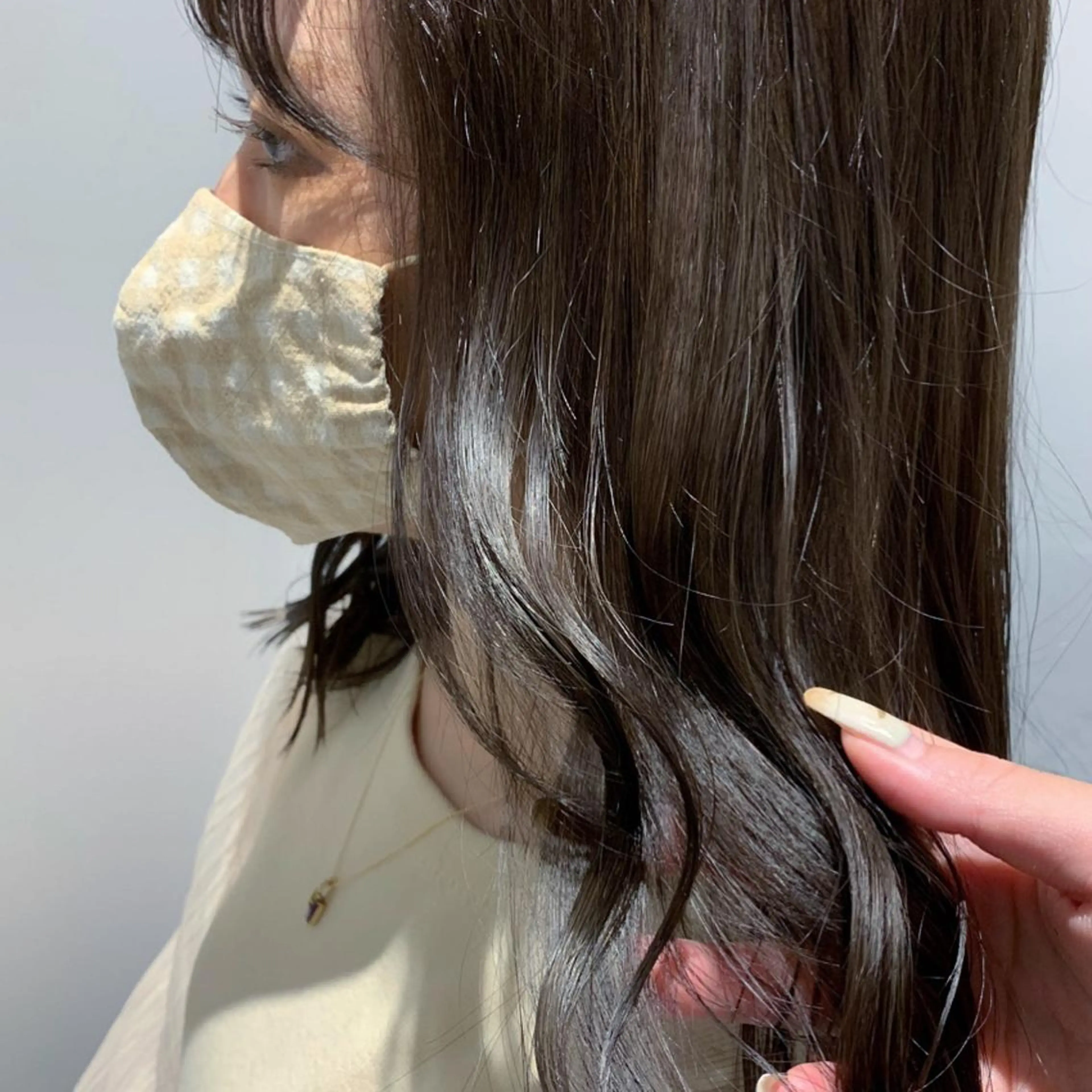 セミロング カラー ヘアアレンジ 切りっぱなしボブ ベージュカラー 透明感カラー イヤリングカラー グレージュ 髪質改善/縮毛矯正 艶カラー/珠聡のヘアスタイル