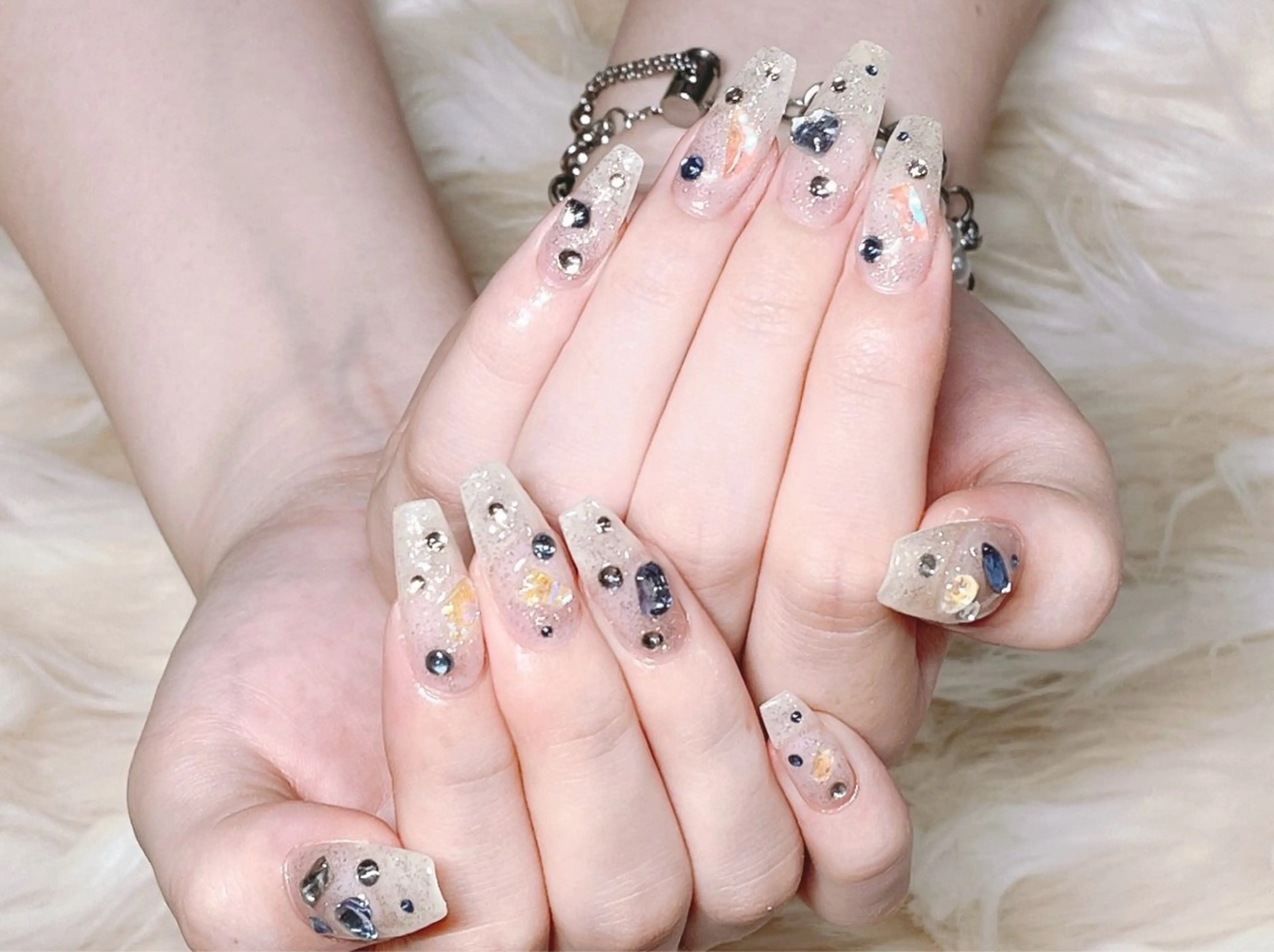ネイル 長さ出し フットネイル フレンチネイル ジェルネイル グラデーション ハンドネイル Nail&eye Belire 新宿のネイルデザイン