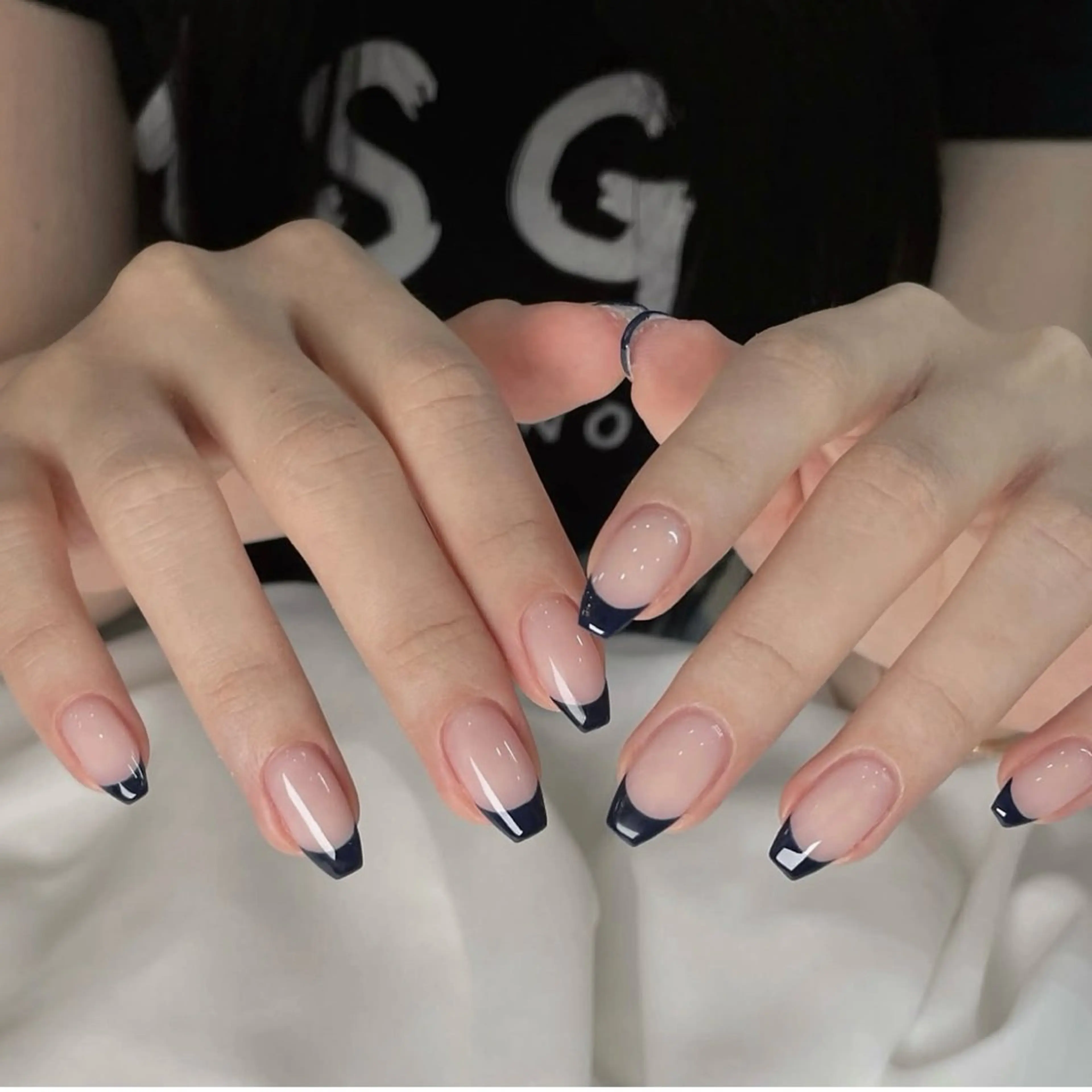 ネイル キラキラネイル 韓国ネイル マグネットネイル ミラーネイル ニュアンスネイル ハンドネイル ハンドケア Lala Nails所属・Lala Nailsのネイルデザイン