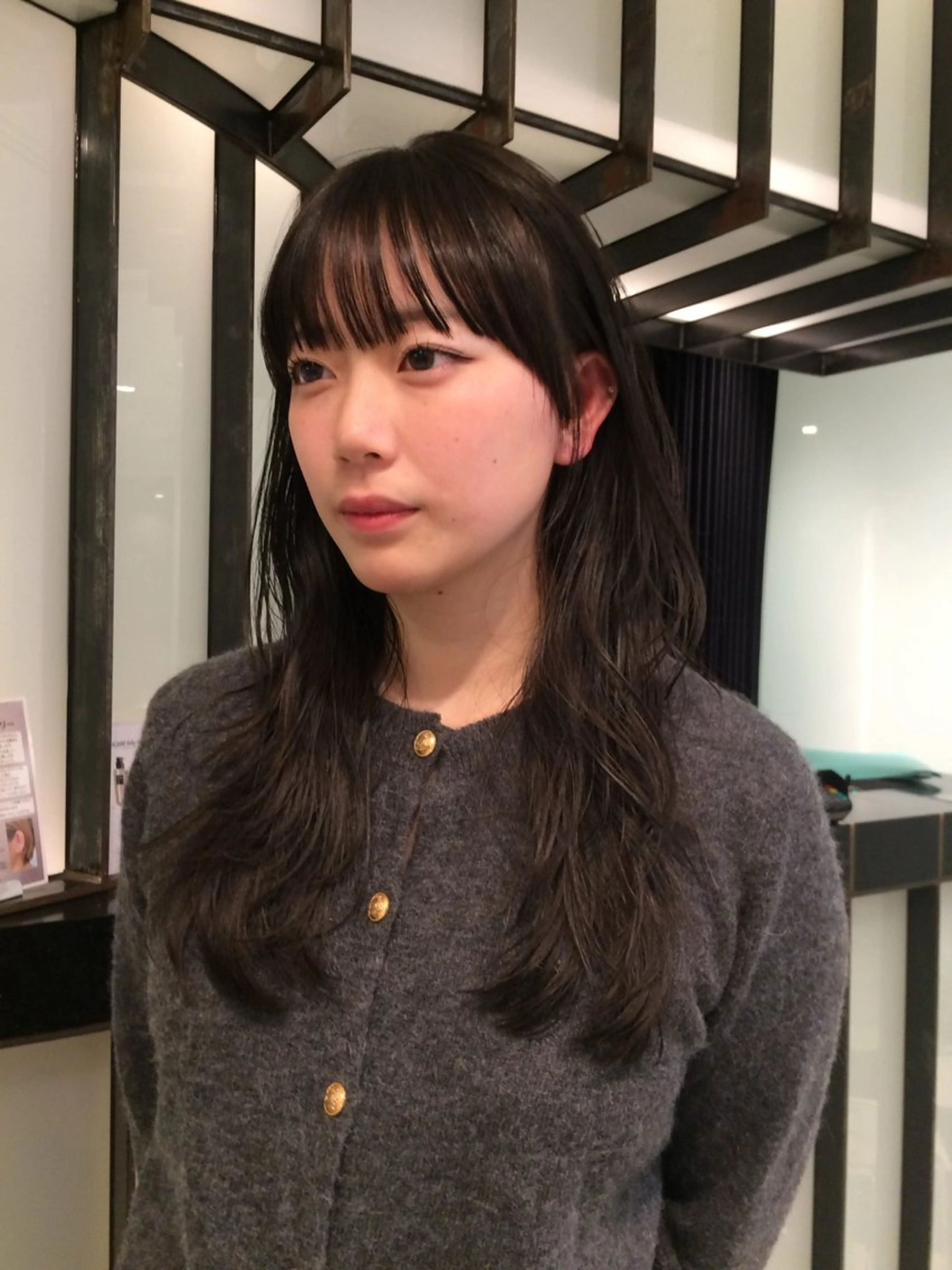 セミロング ハッシュカット カット 大久保 桃夏のヘアスタイル