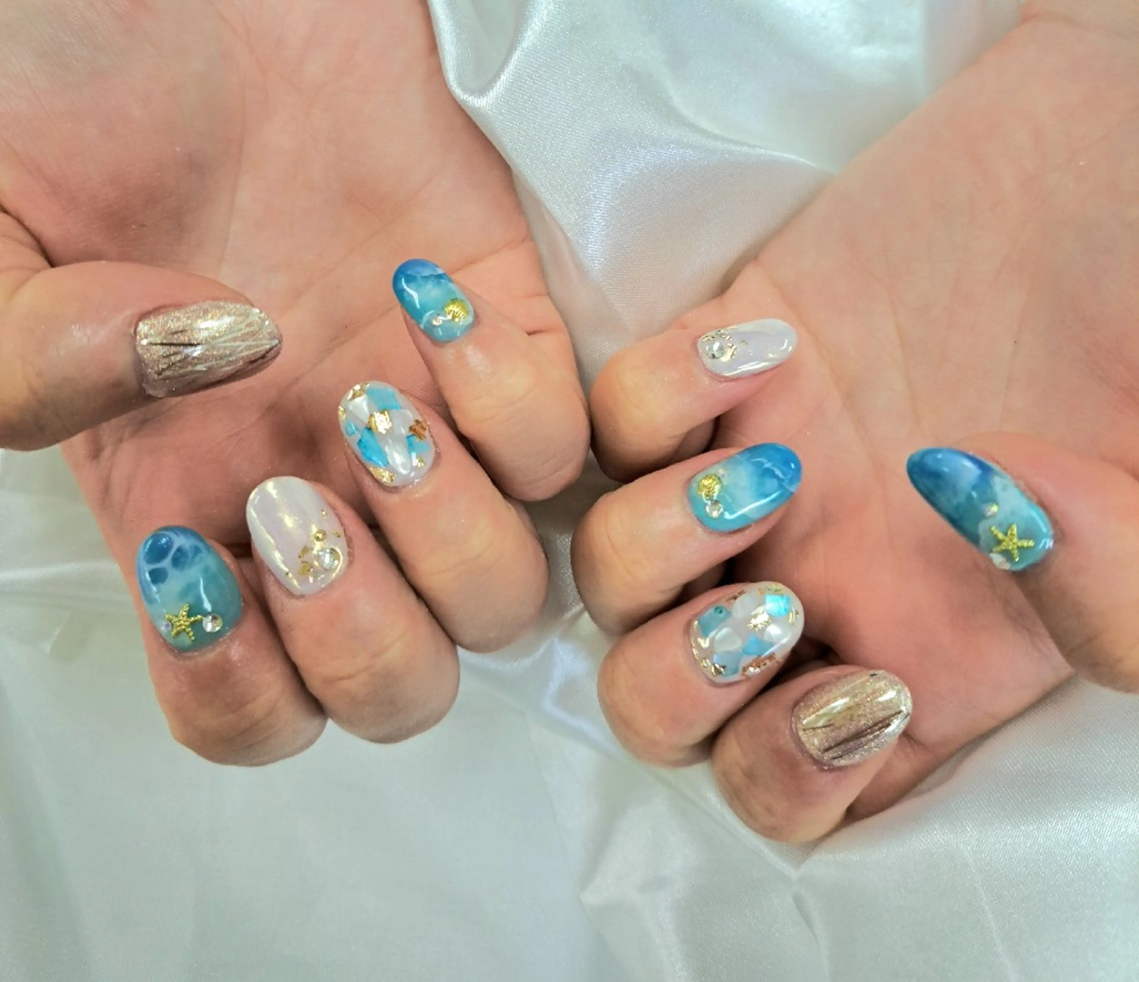 ネイル チークネイル フレンチネイル ジェルネイル ガーリー ハート ハンドネイル 河野ちえ (雑誌掲載サロン)のネイルデザイン