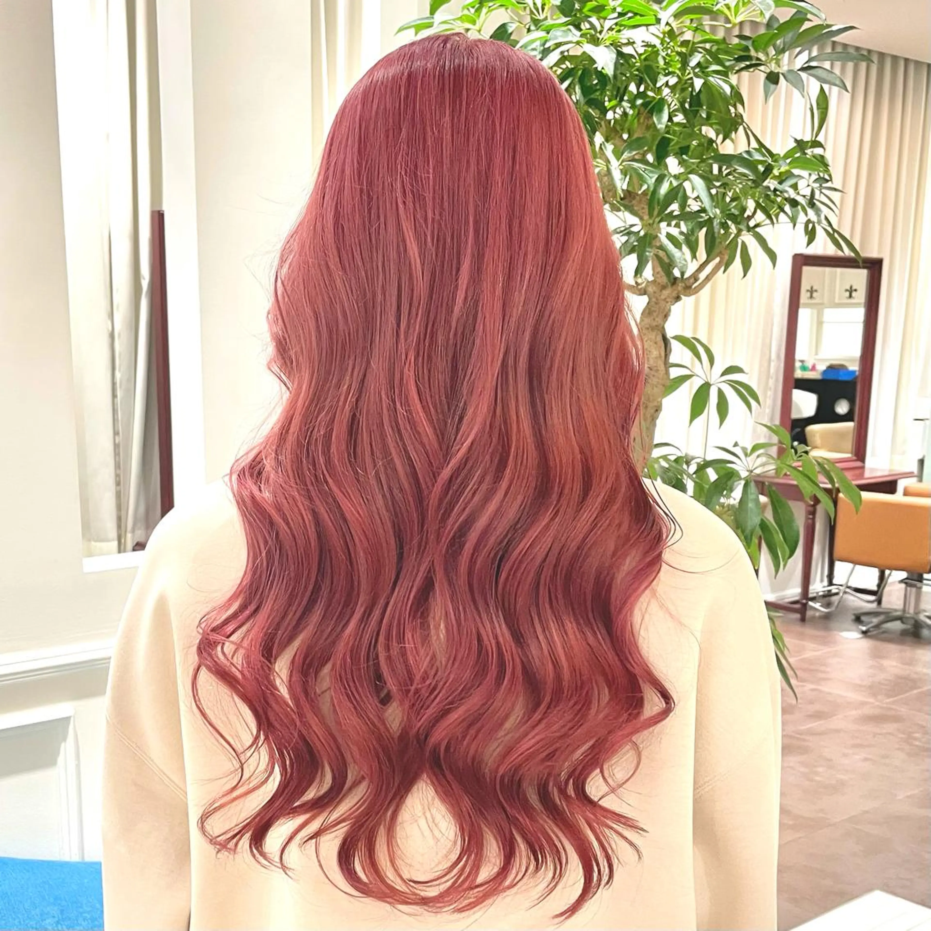 ロング カラー ヘアアレンジ ヘアカラー トリートメント ヘアセット 🧸ハイトーン🧸 ゆっきー🧸のヘアスタイル