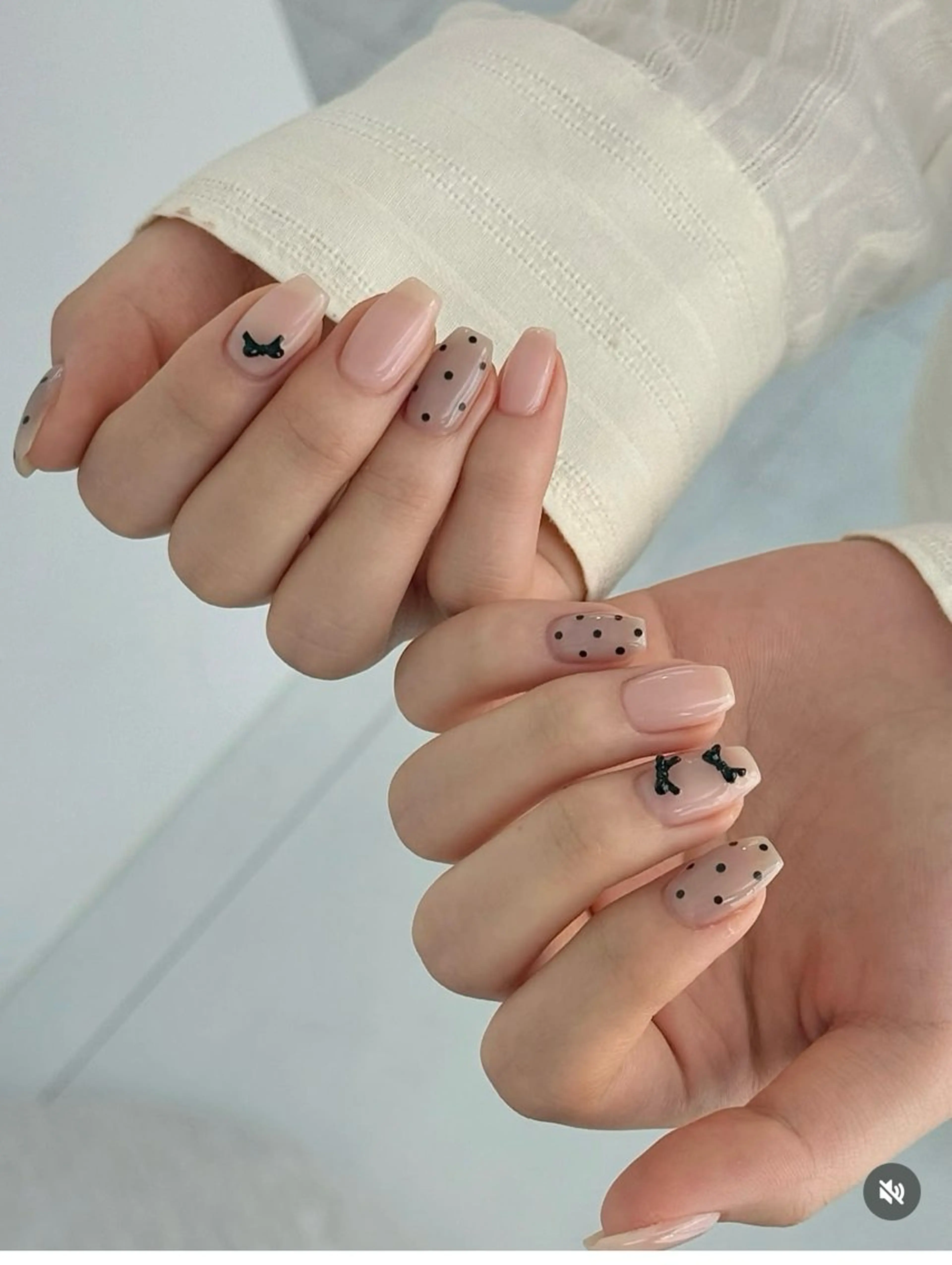 ネイル ボルドー ブラウン チークネイル ドット フットネイル ハンドネイル ハンドケア yurinail所属・yuri nail 高田馬場のネイルデザイン