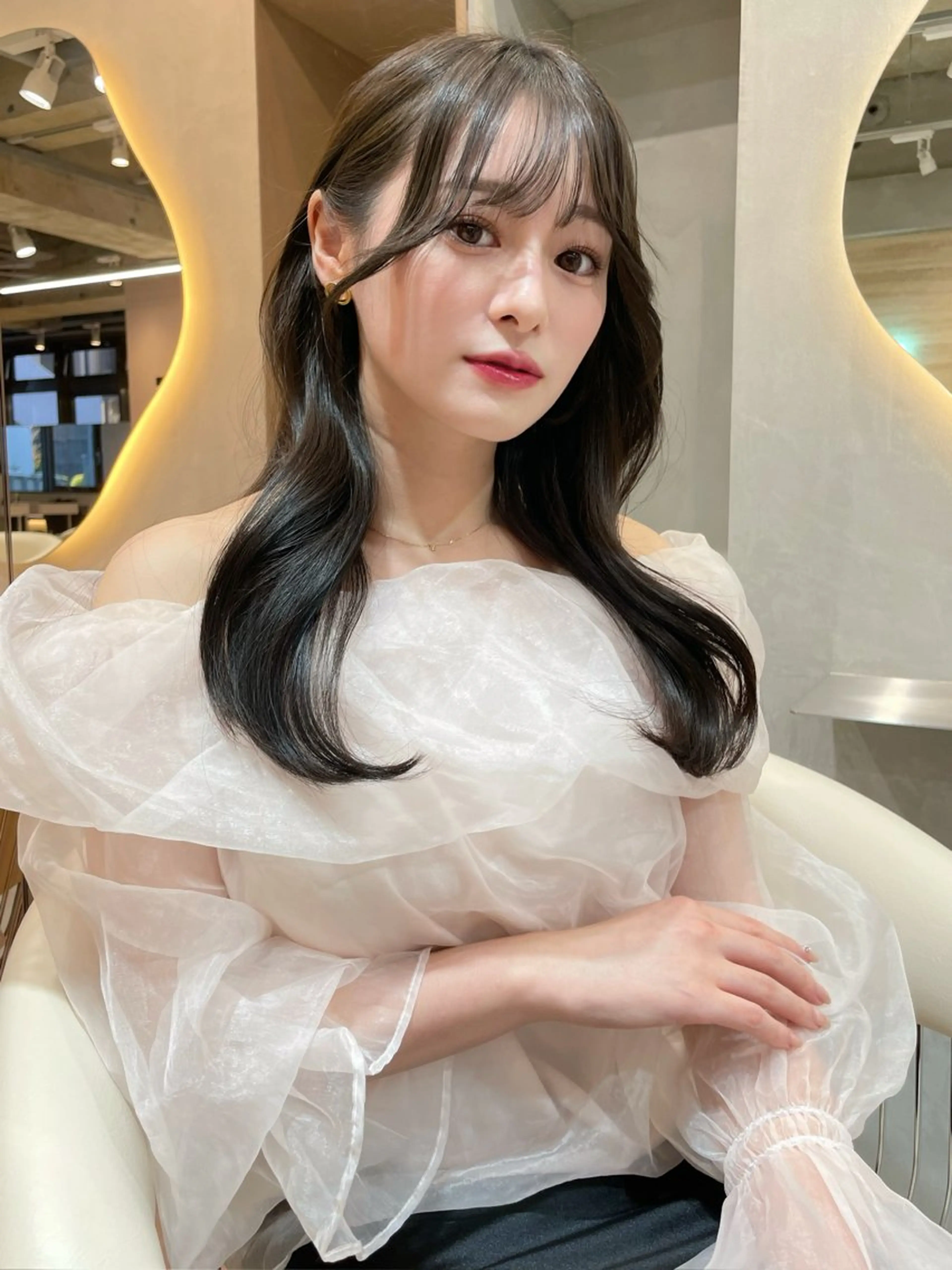 ロング チョコレートブラウン ピンクブラウン くびれヘア ヨシンモリ 韓国風ヘア カット ヘアカラー ささき すずねのヘアスタイル