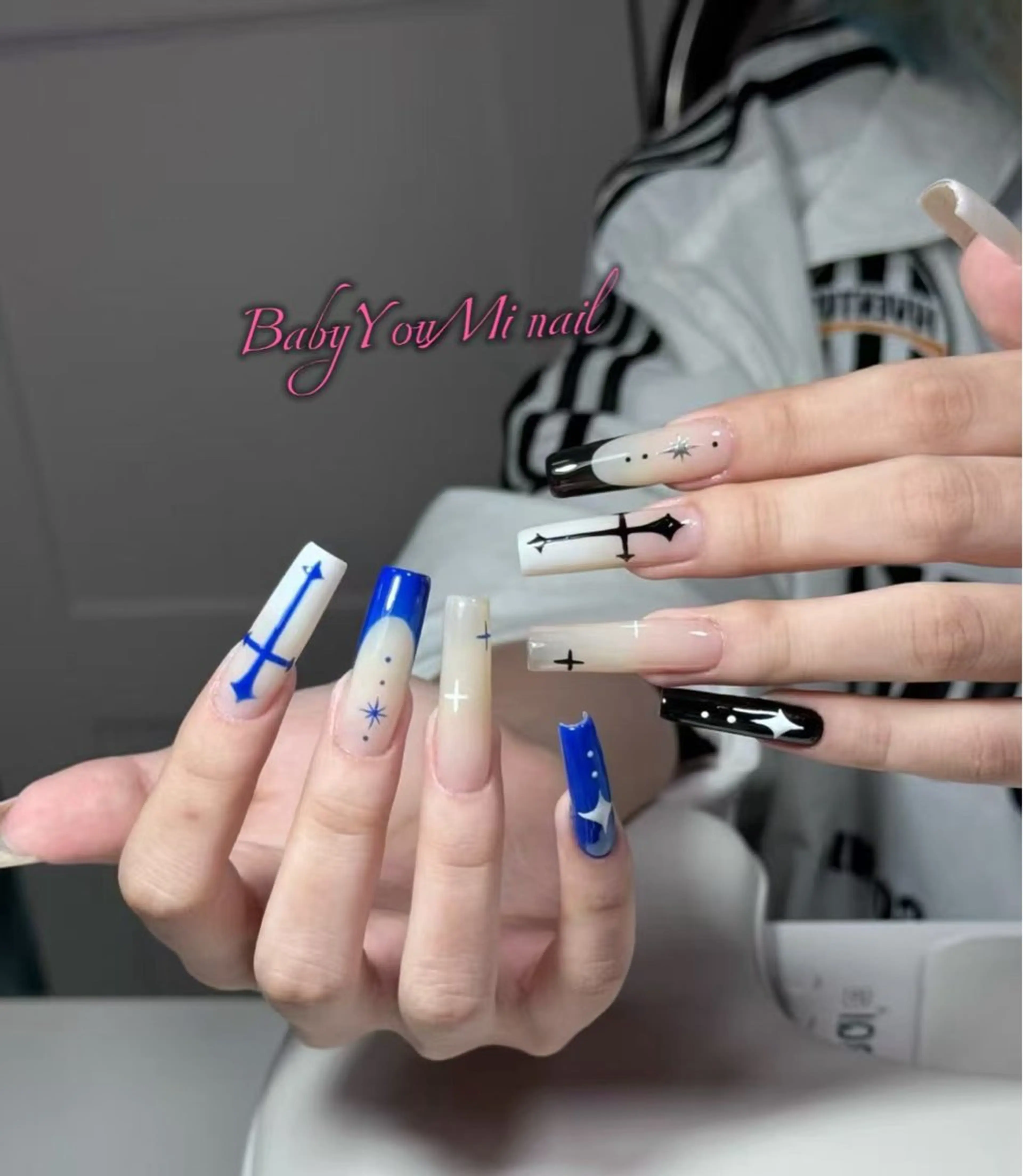 ネイル オーロラネイル フラワーネイル フットネイル フレンチネイル ジェルネイル ハンドネイル BabyYouMi nailのネイルデザイン