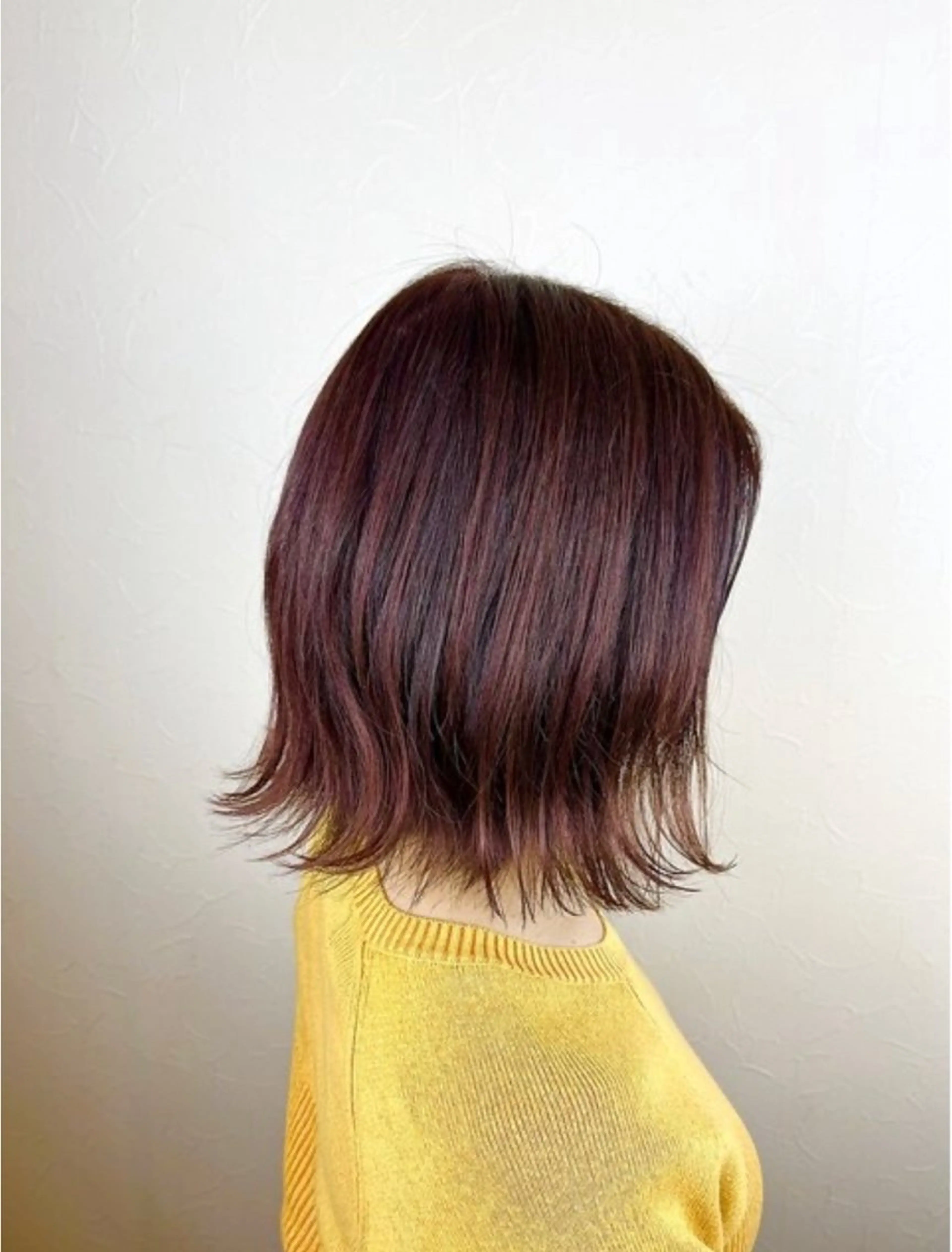 ミディアム トモタニ ミオのヘアスタイル