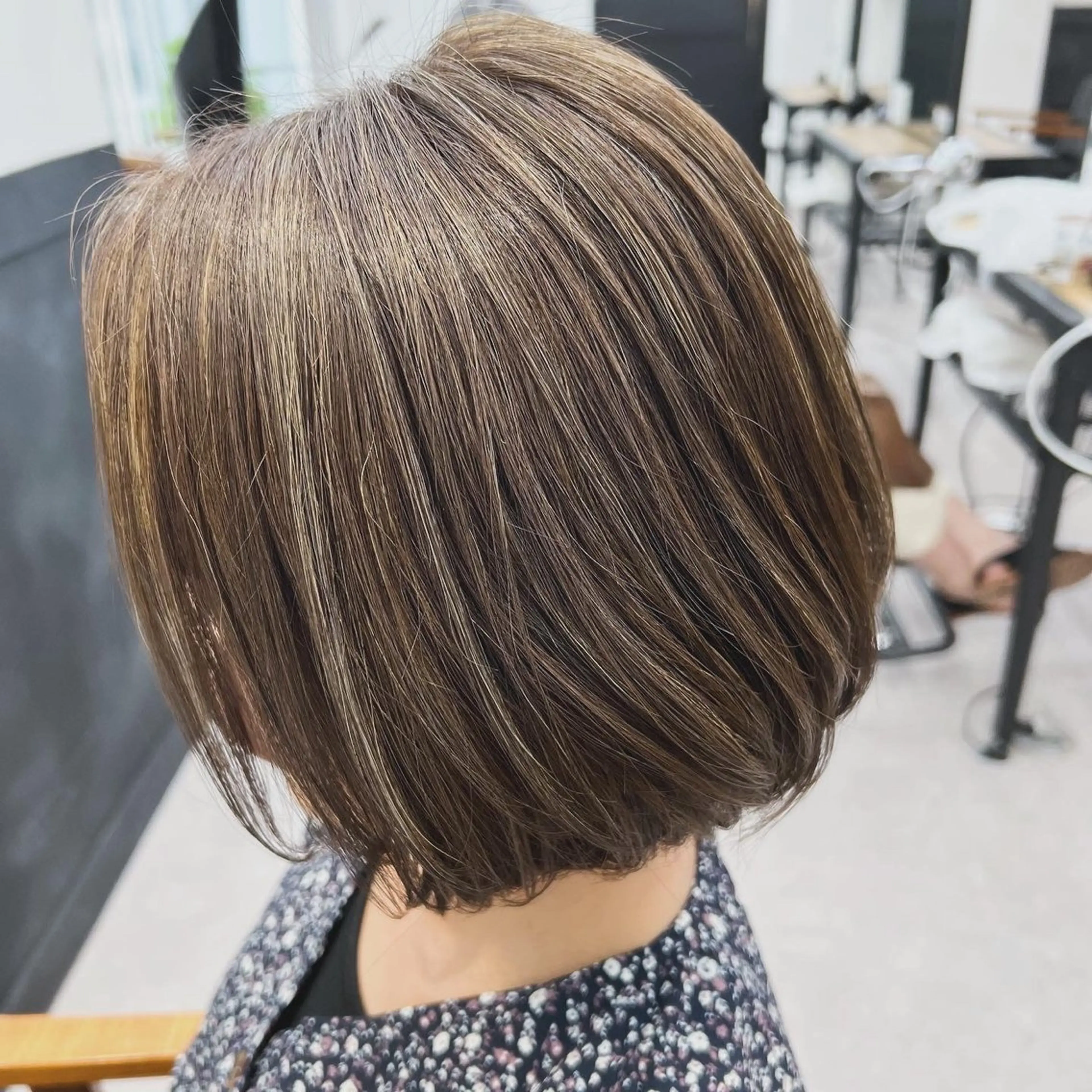 ミディアム ボブ ハイライト カット ヘアカラー ハイライト/ウルフ/ 💙鶴岡　愛💙のヘアスタイル