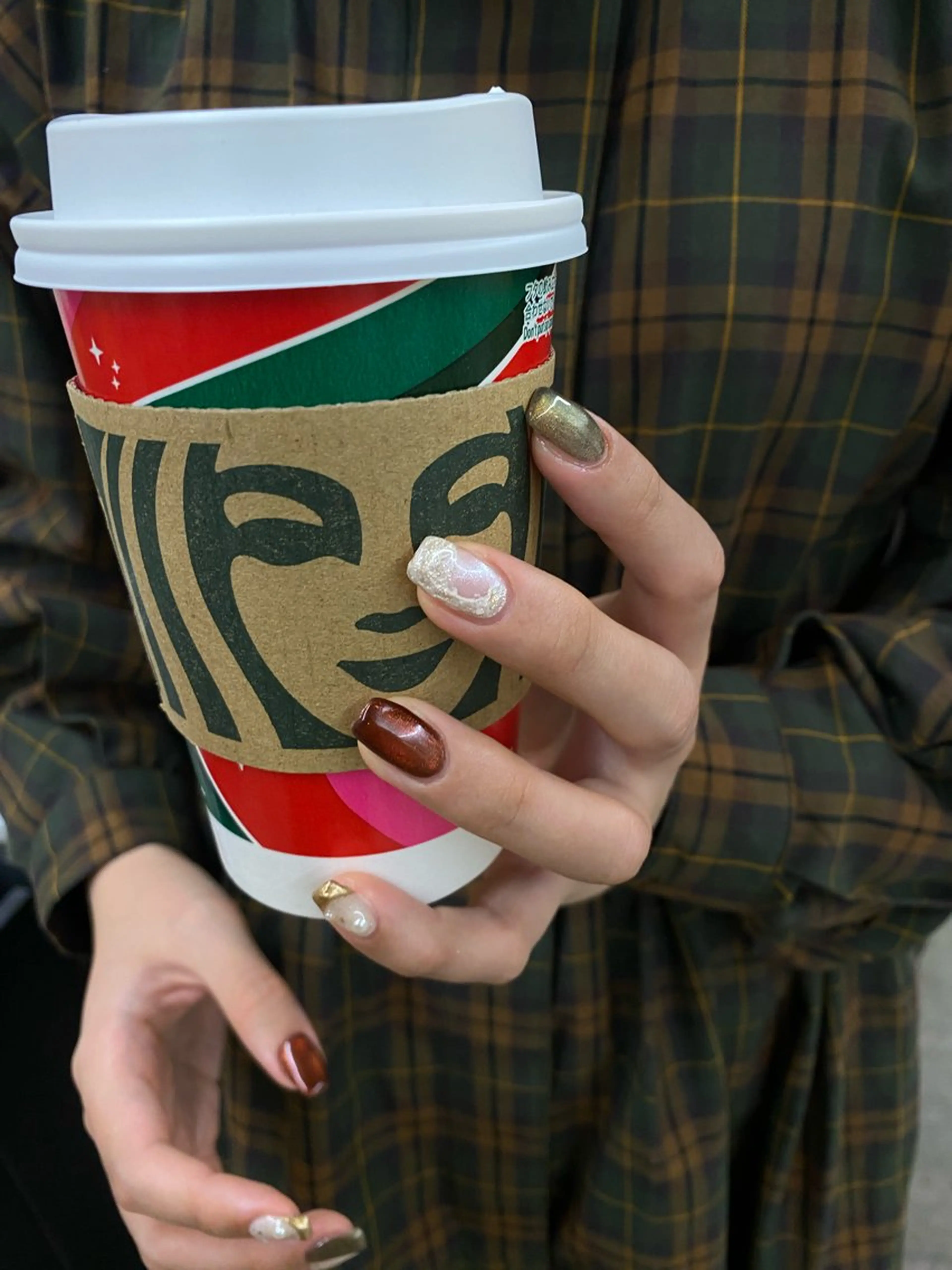 ネイル クリスマス ハンドネイル nable.所属・望月 実莉のネイルデザイン