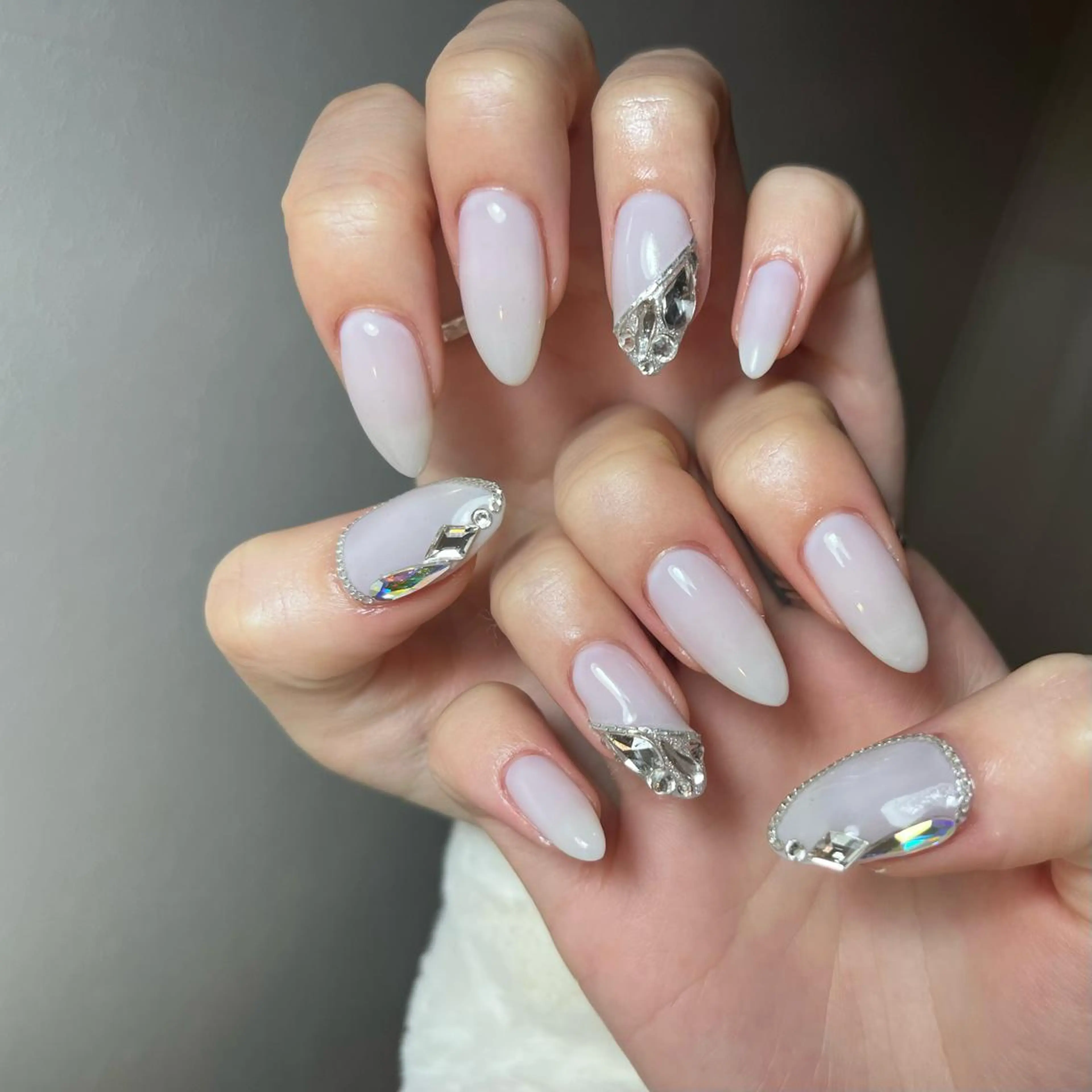 ネイル ハンドネイル NORA nail UMEDAのネイルデザイン