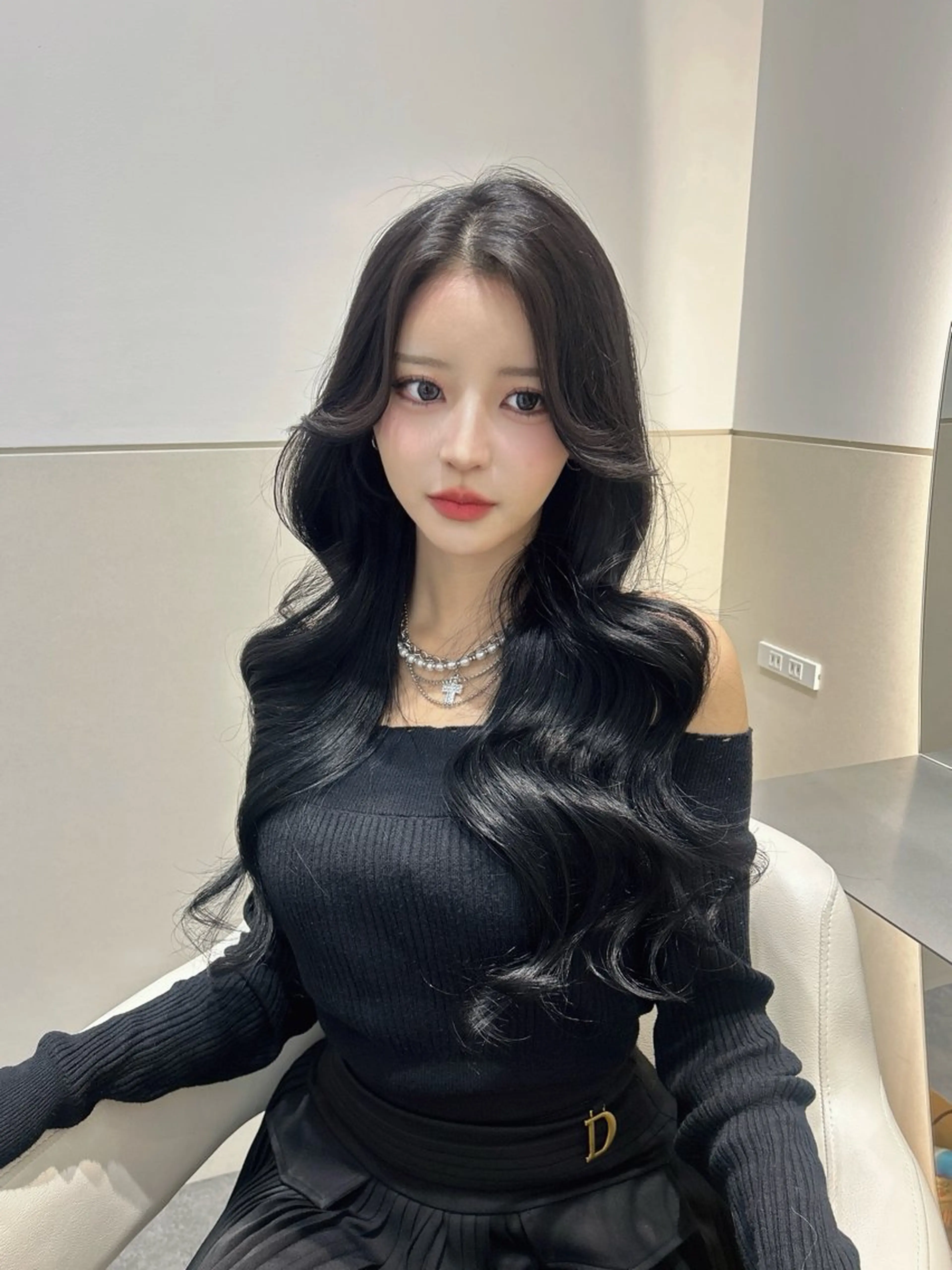 ロング カラー 黒髪 ブルーカラー ブルーブラック レイヤーカット カット ヘアカラー 🩷韓国ヘア/ヨシン モリ🩷Maikaのヘアスタイル