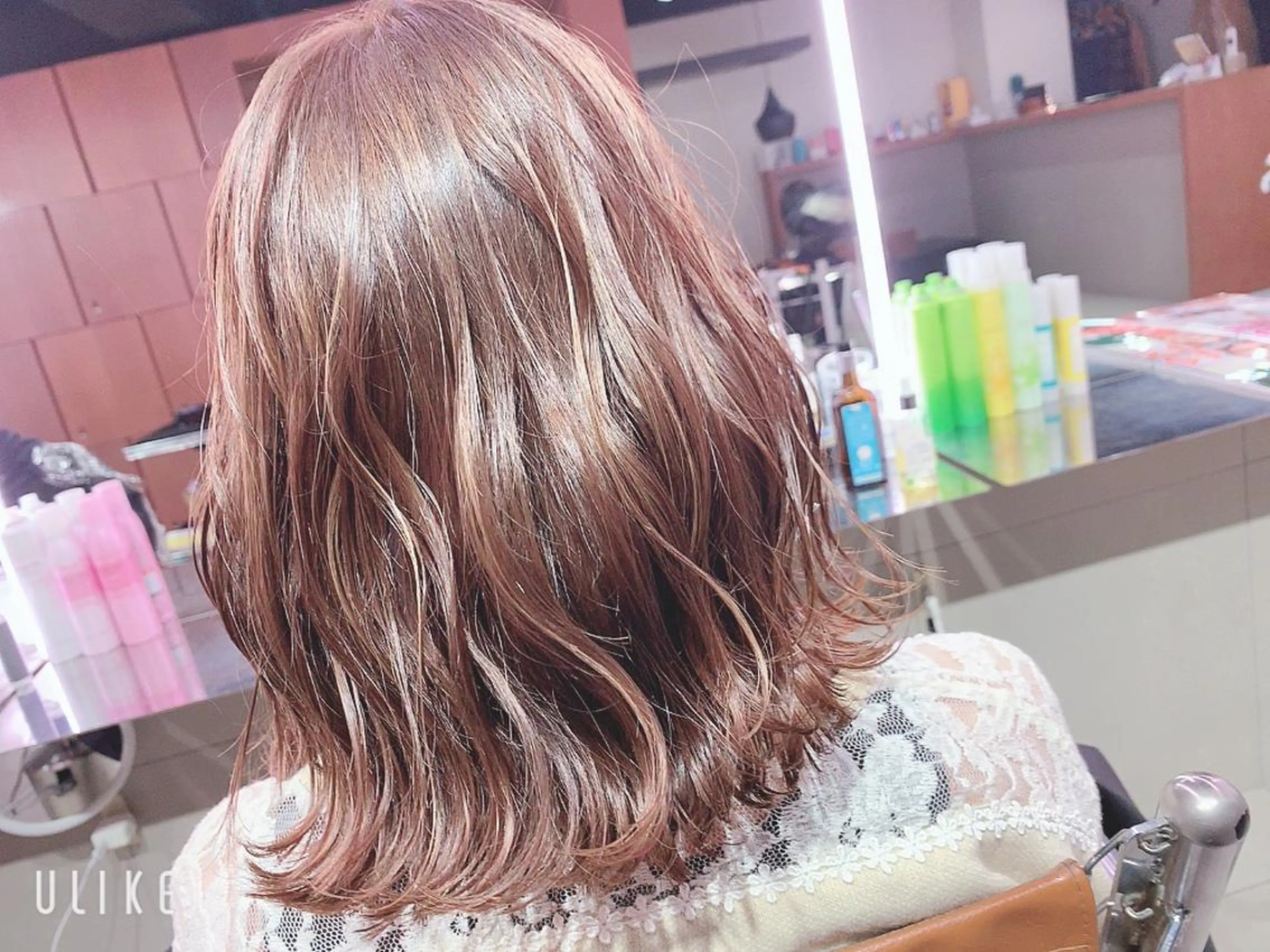 ミディアム カラー 髙橋 優菜のヘアスタイル
