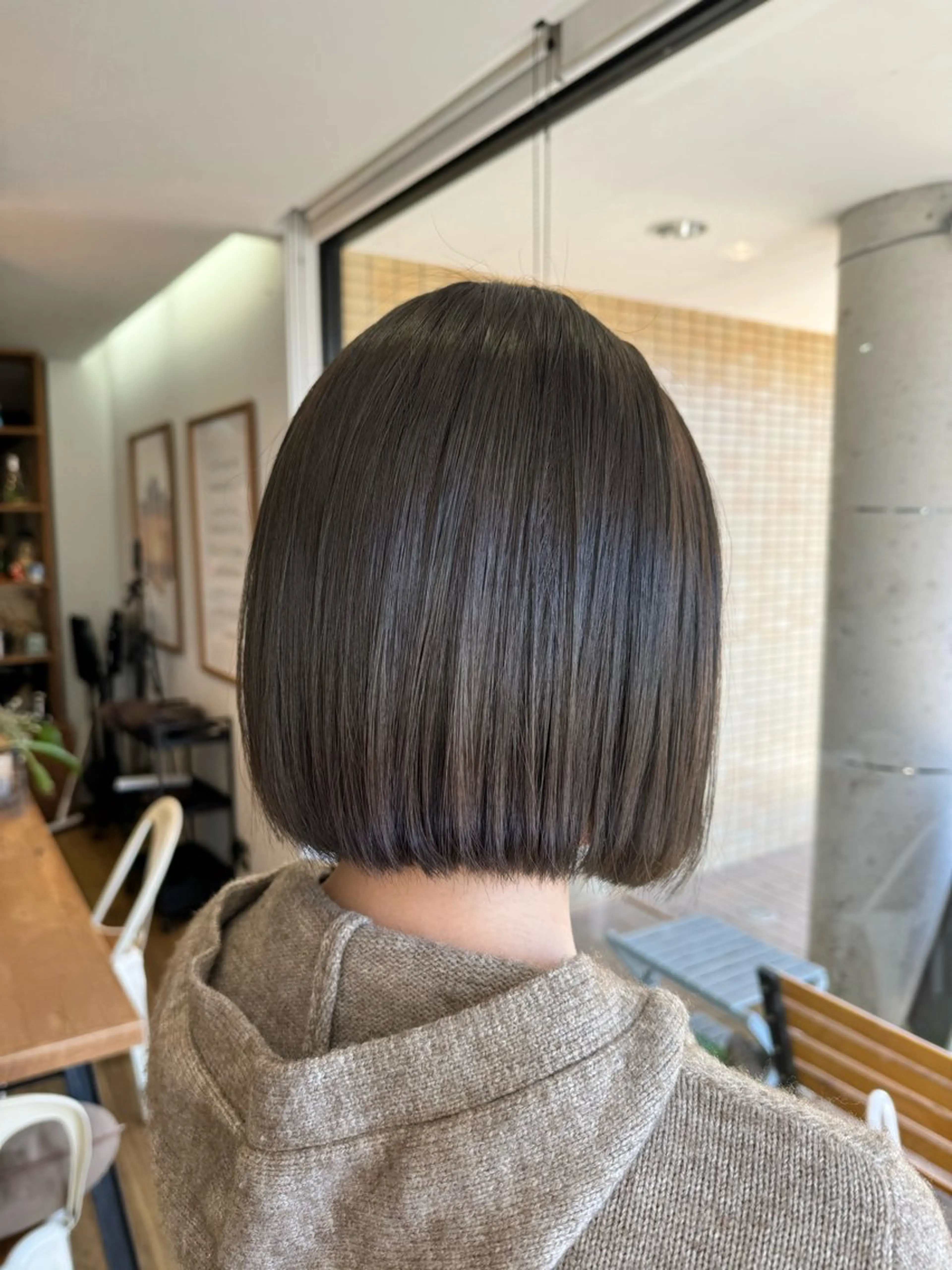 ミディアム カラー グレージュ オリーブグレージュ オリーブグレー 髪質改善 ヘアカラー トリートメント ツキダテ ユイのヘアスタイル