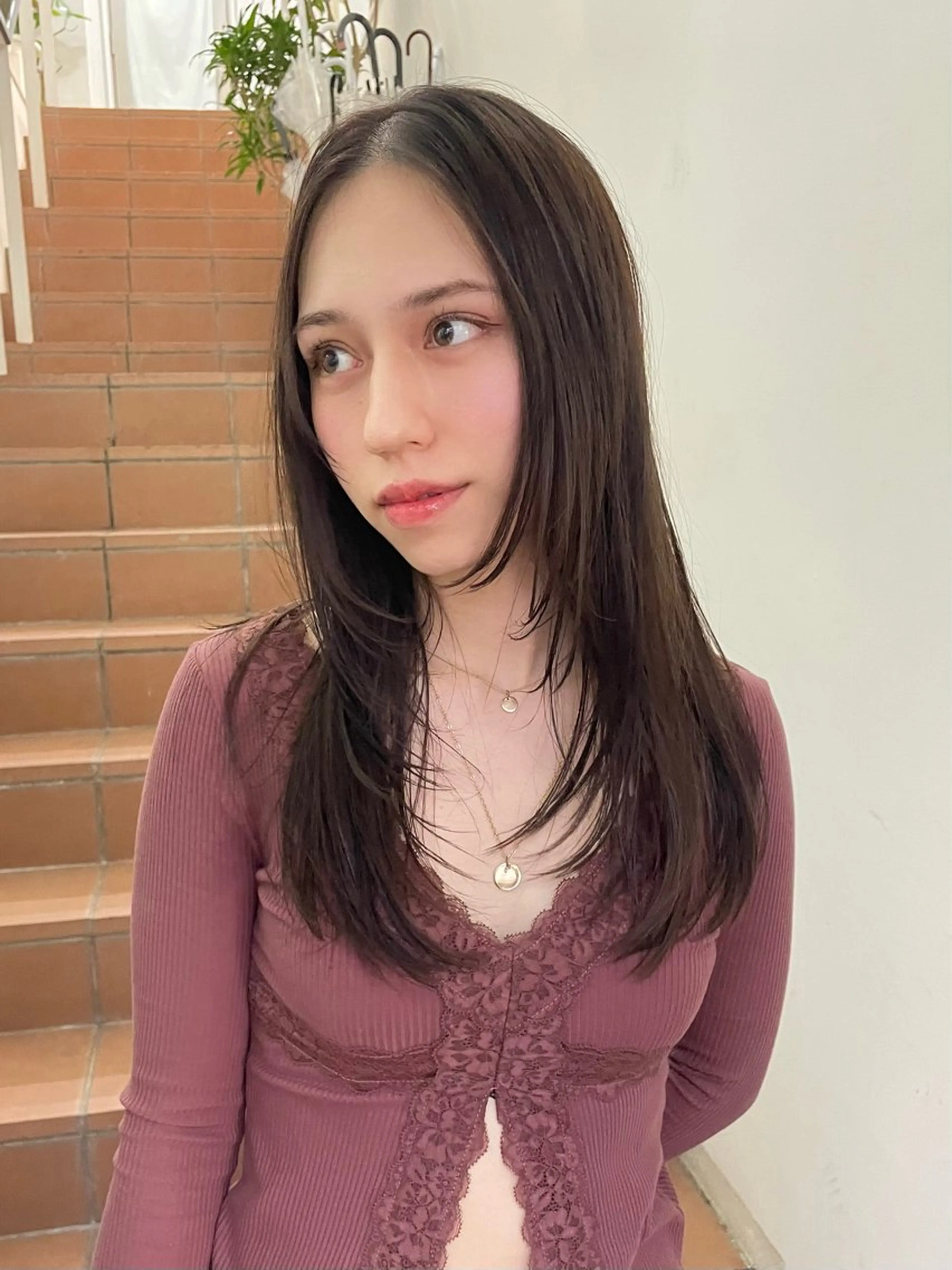 ロング ⭐ハイトーンブリーチ ミルクティーピンクのヘアスタイル