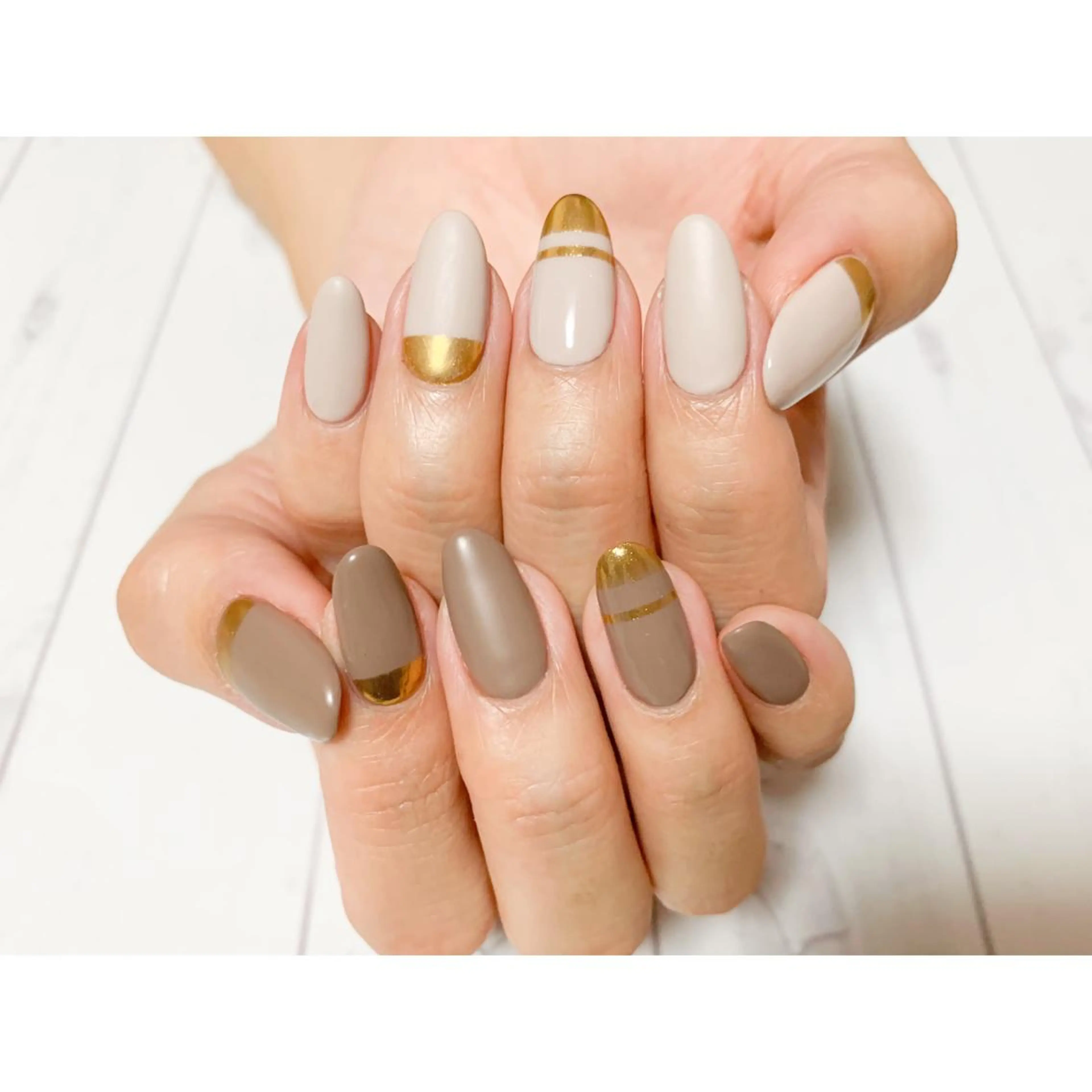 ネイル ミラーネイル nailsalon maluriのネイルデザイン
