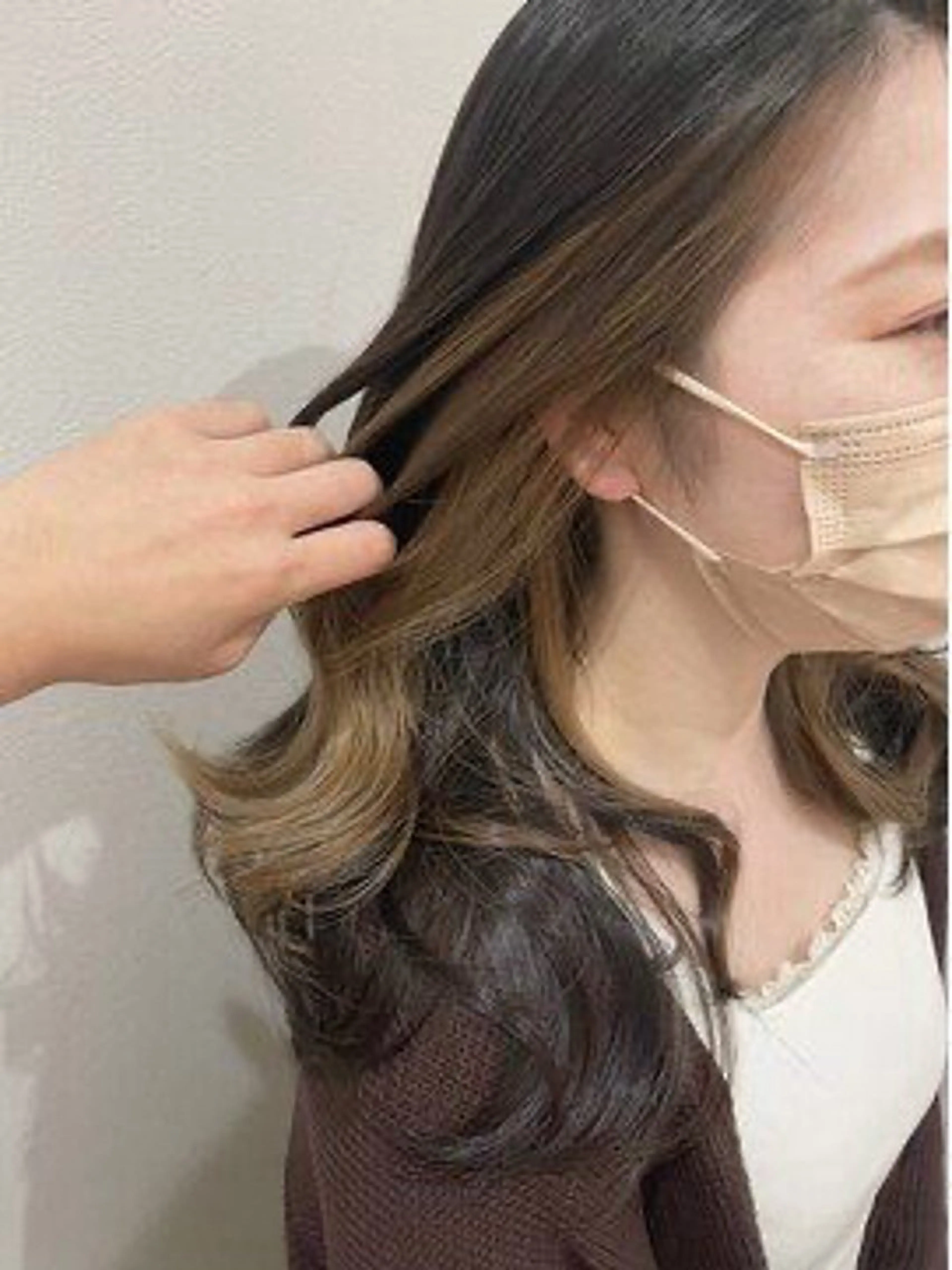 カラー 吉岡 茉穂のヘアスタイル