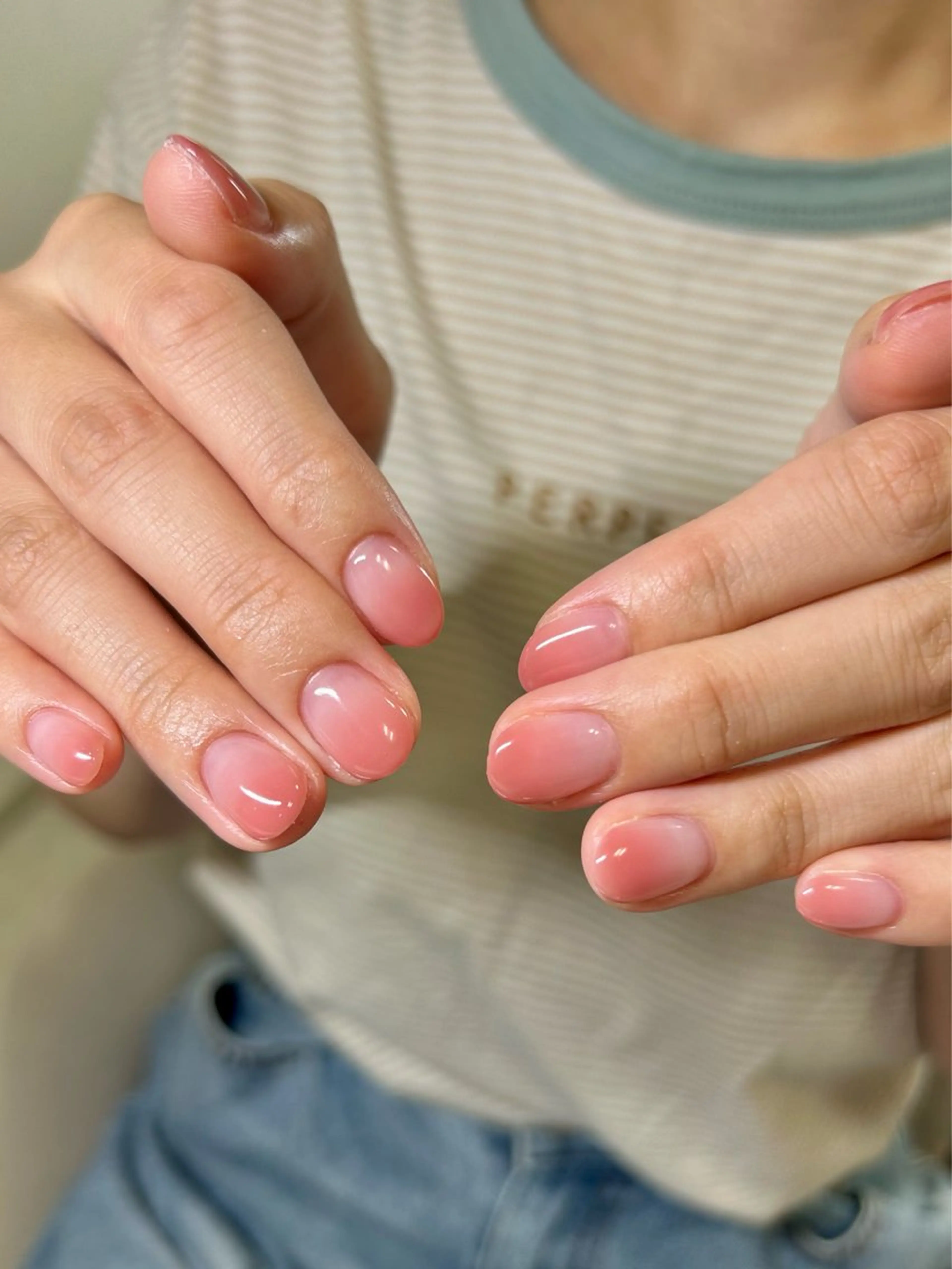 ネイル グラデーション private nailsalon Alice所属・Alice / Nanaのネイルデザイン