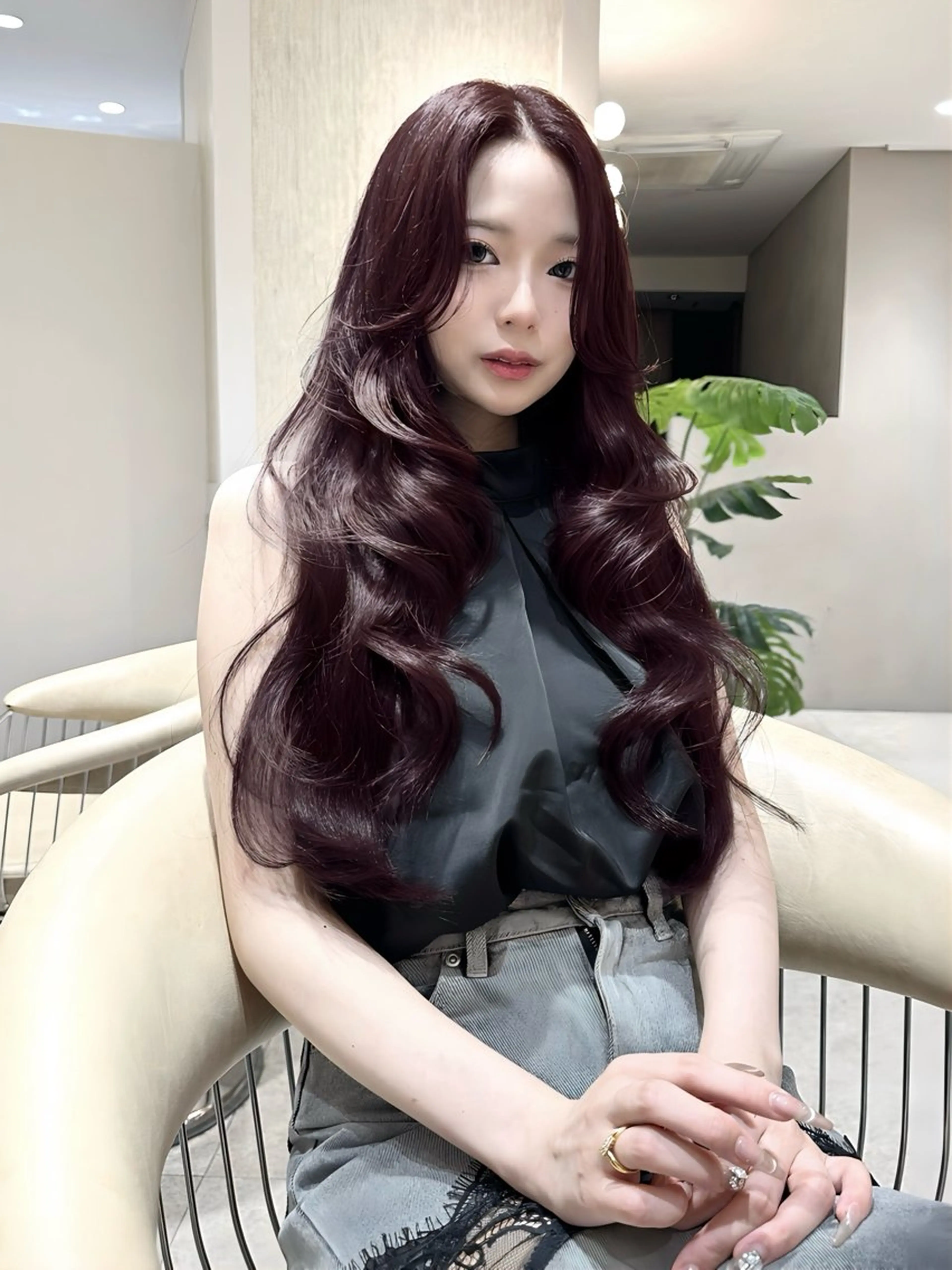 ロング ♡Yoshino♡ 艶グレージュカラーのヘアスタイル