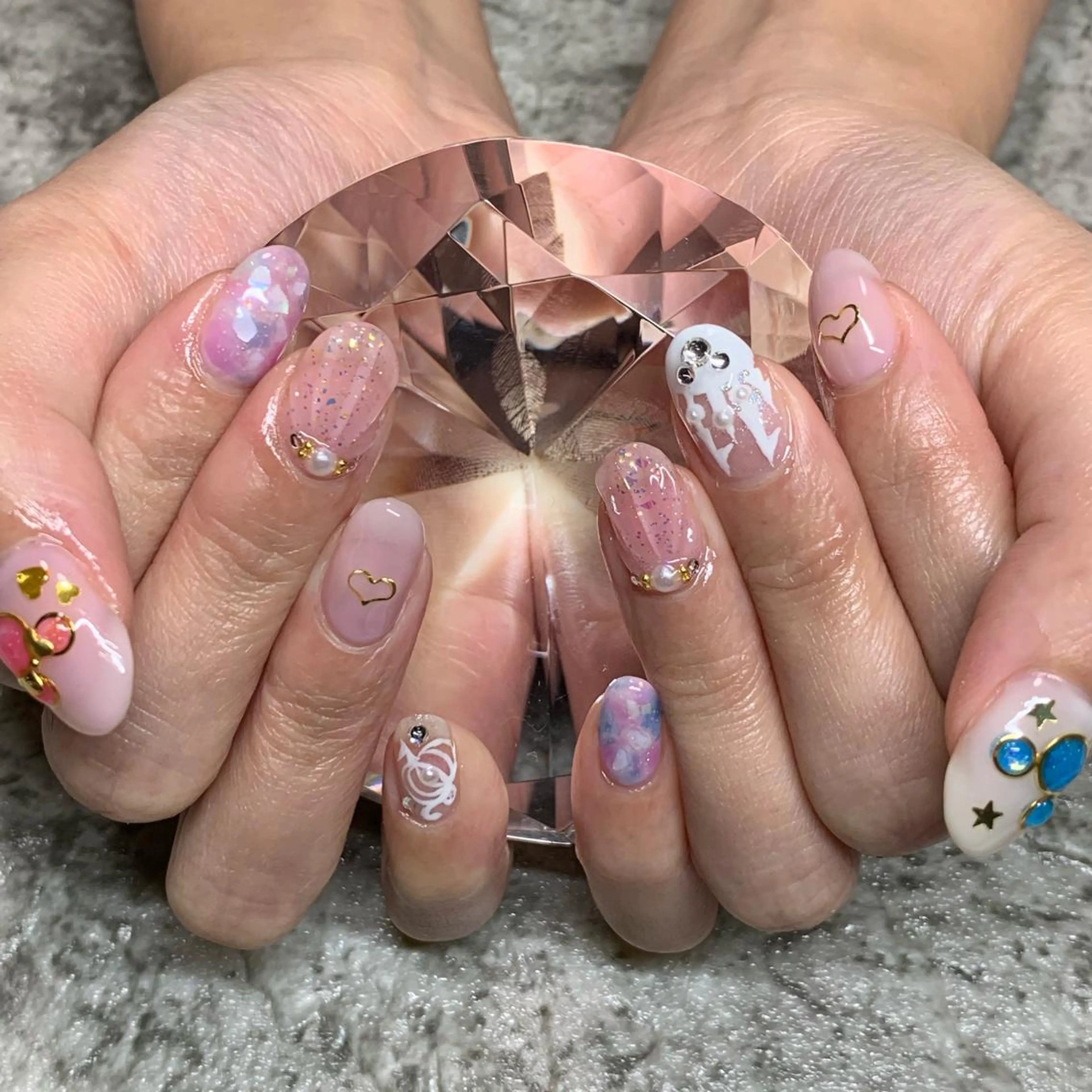 ネイル RuxuryNail ／RiAnnaのネイルデザイン