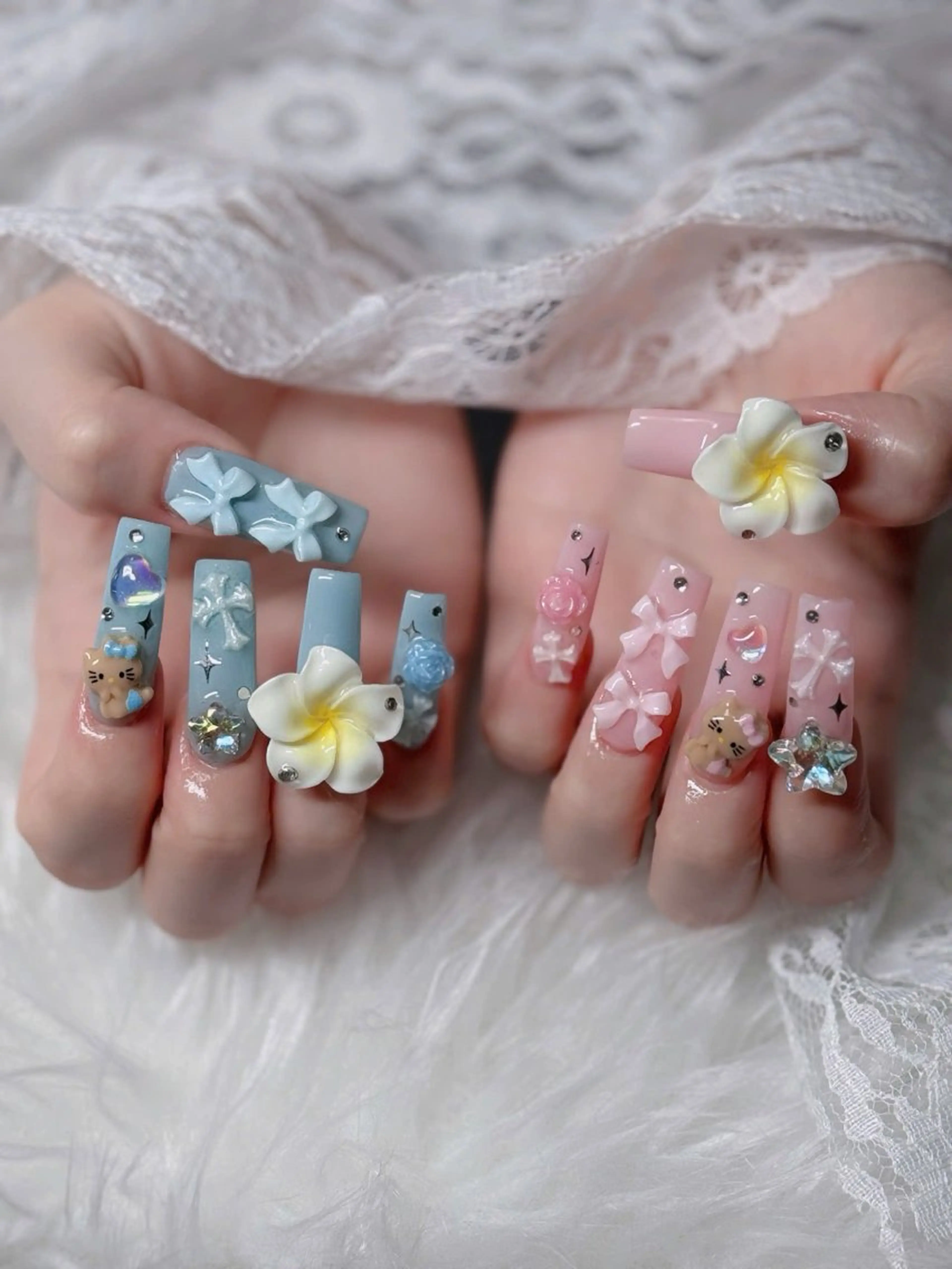 ネイル フレンチネイル ジェルネイル ガラスフレンチ ハロウィン ハート H.baby nail所属・H.baby Nail Salonのネイルデザイン