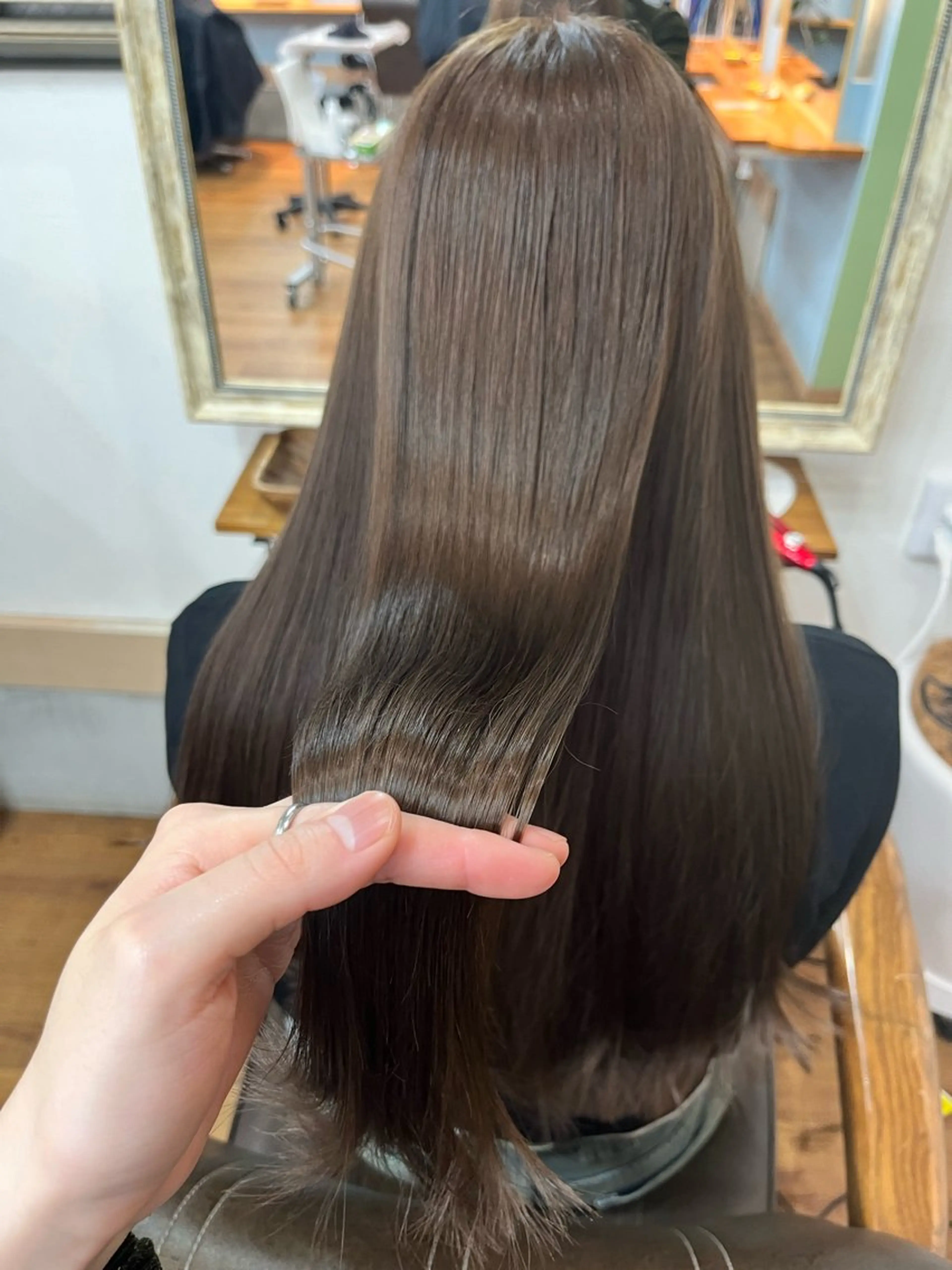 ロング カラー ダブルカラー インナーカラー 髪質改善 ヘアカラー トリートメント ヘッドスパ 🫧艶髪デザイナー 🫧白石航汰のヘアスタイル