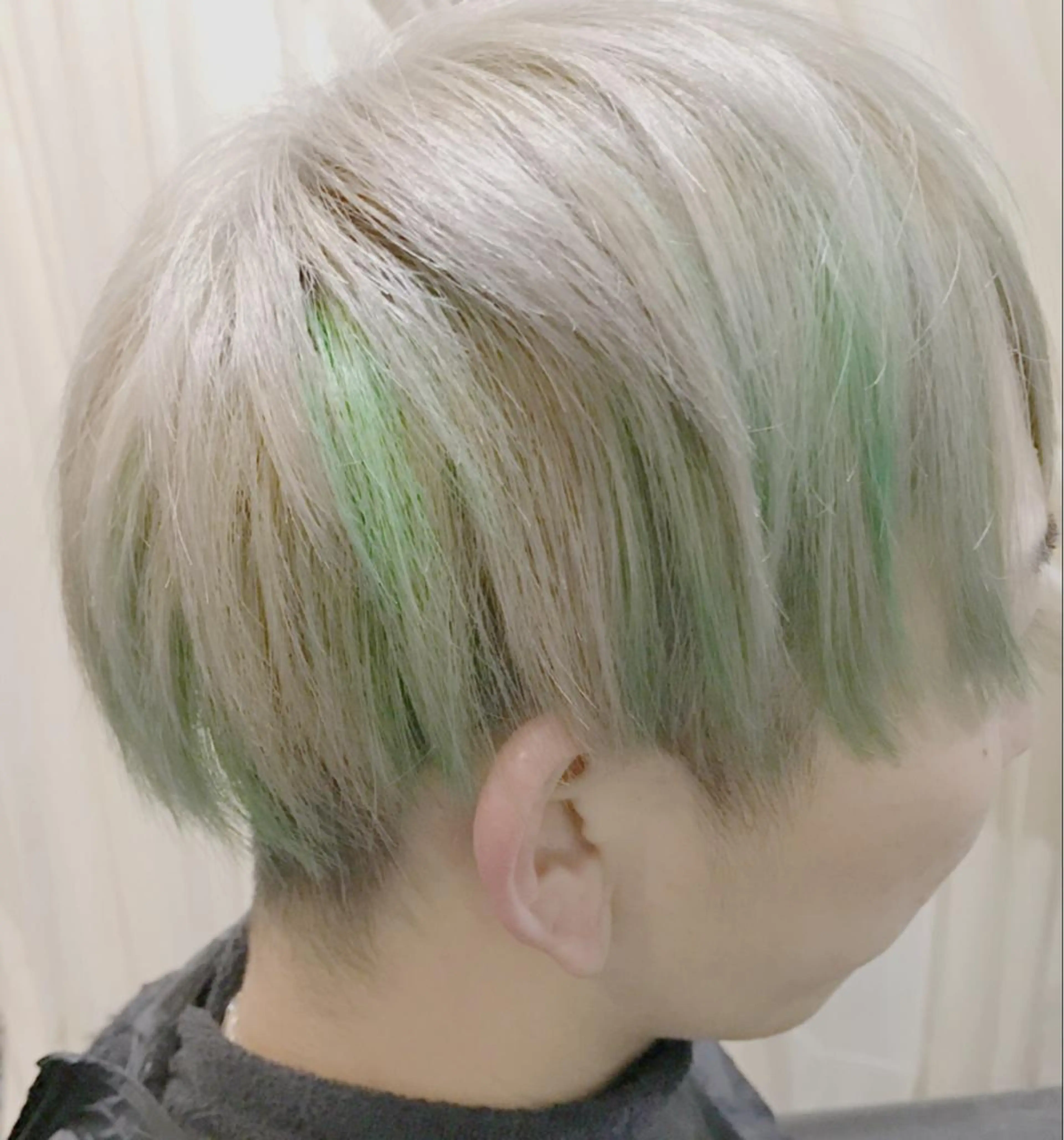 ショート カラー ハイライトカラー メッシュ ハイライト Tsuyoki .のヘアスタイル