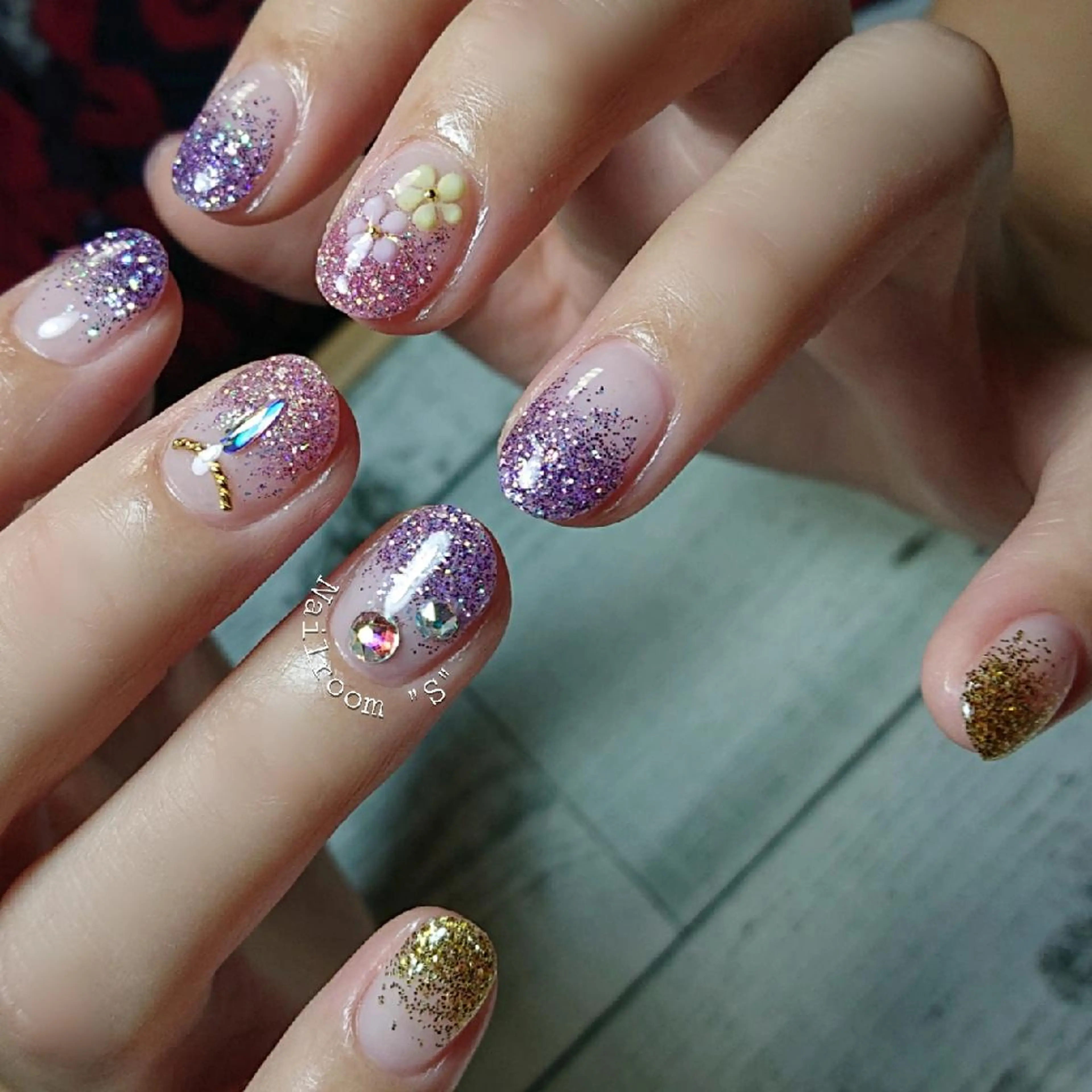 ネイル ワンカラーネイル ストーンネイル ハンドネイル ハンドケア Nail room  "S"  SAKAIのネイルデザイン