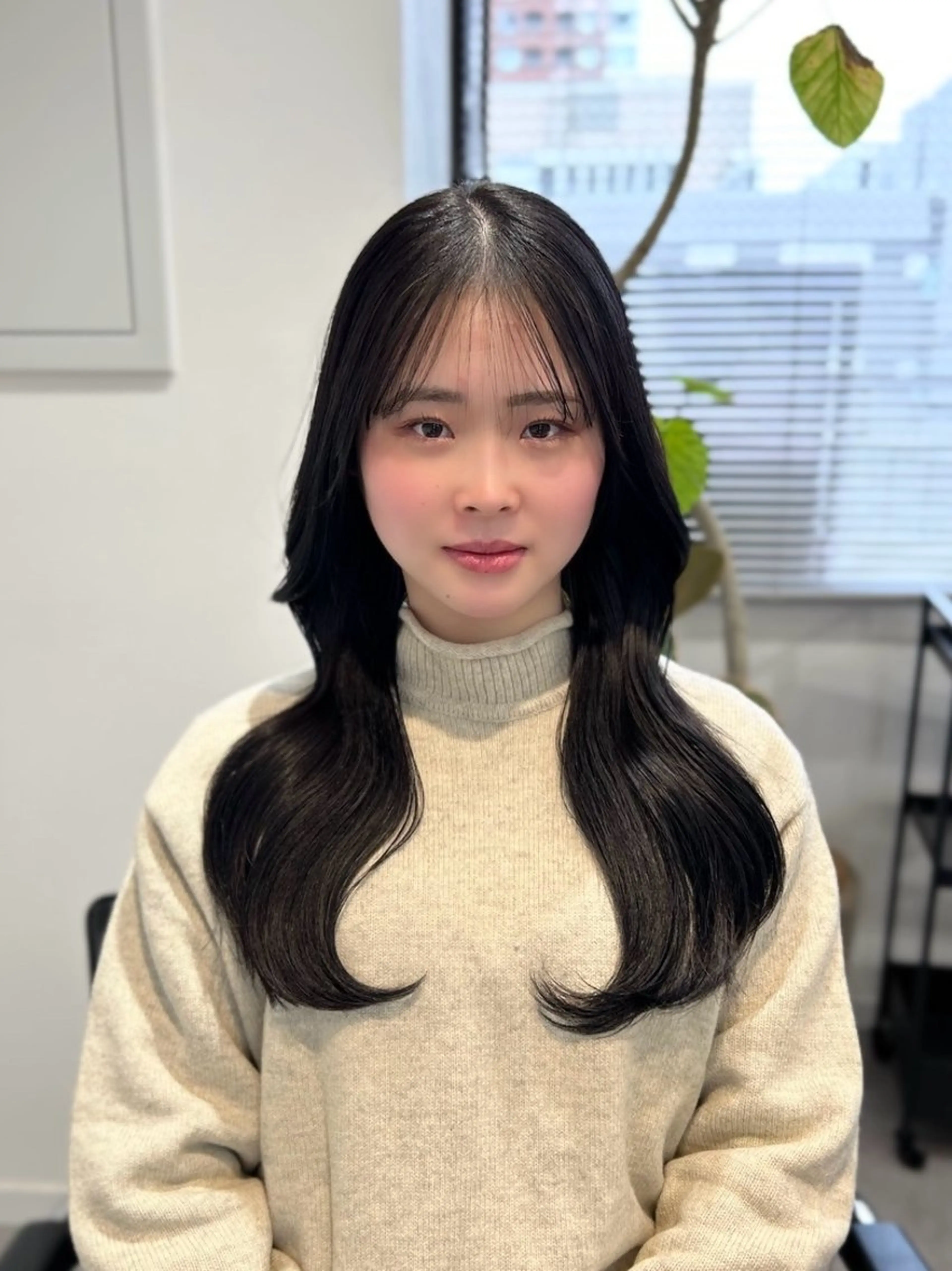 ミディアム カラー くびれヘア レイヤーカット カット ヘアカラー ❤️ショートカット ・顔周りカット❤️のヘアスタイル