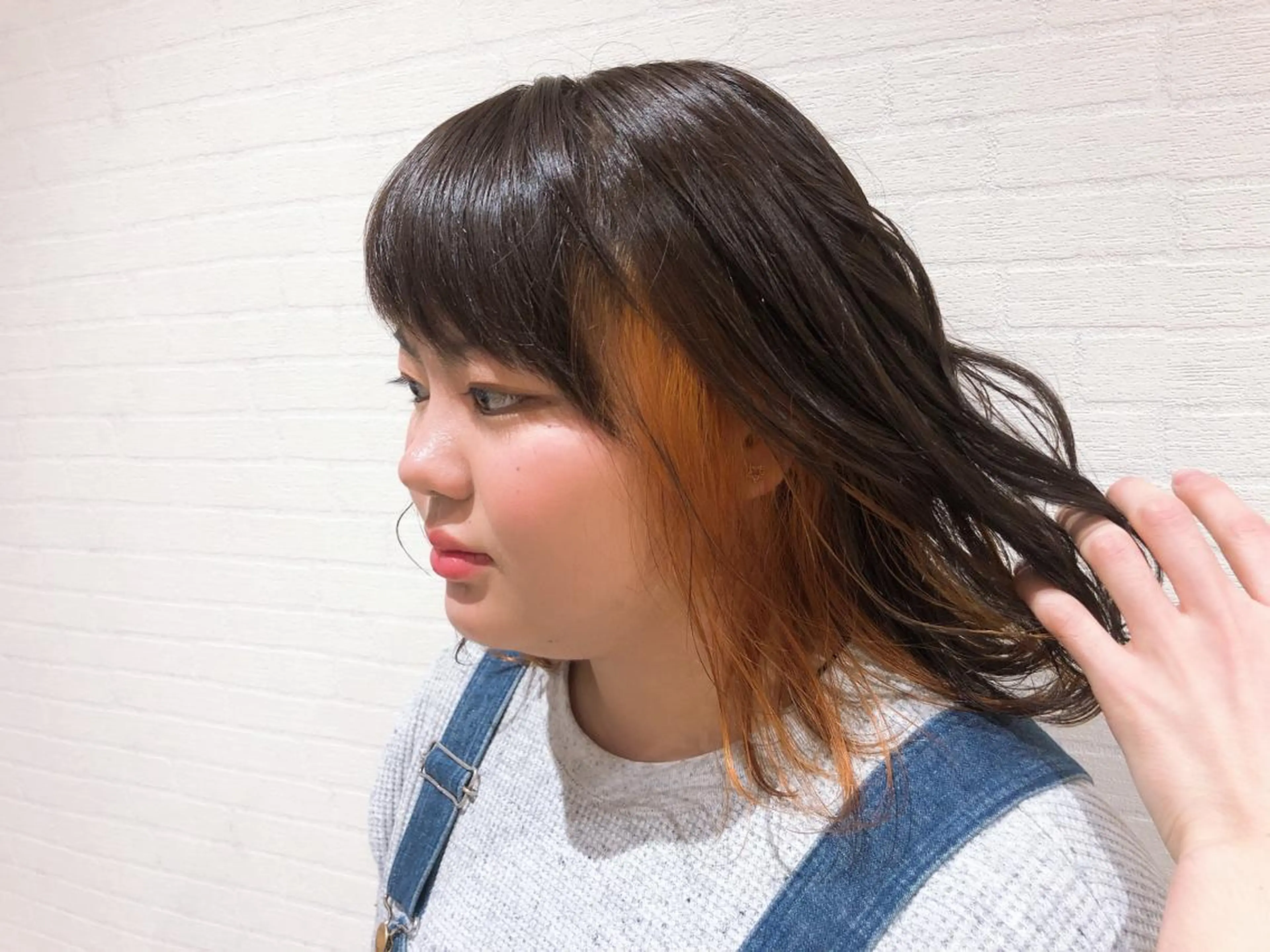 ミディアム カラー 岩永 梨玖のヘアスタイル