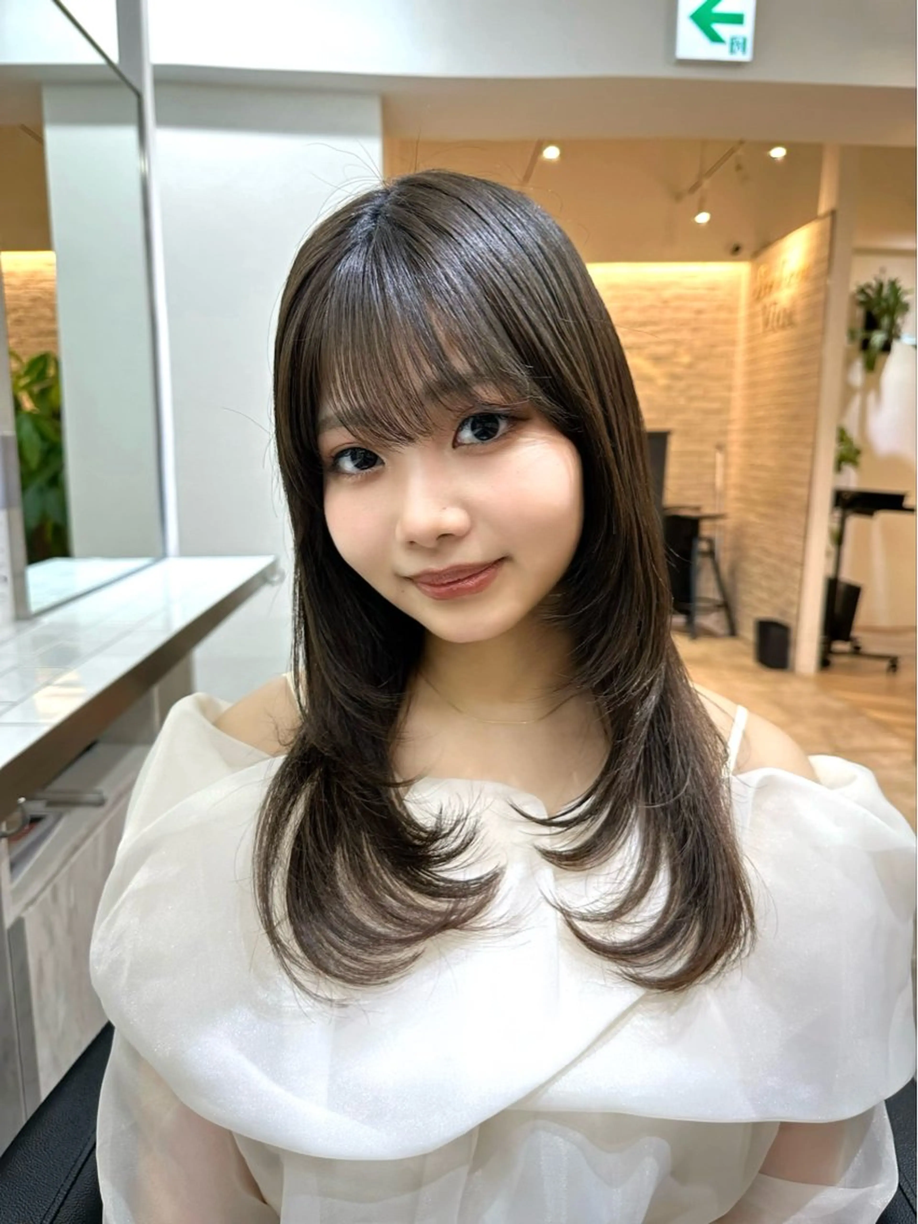 セミロング カット トリートメント ヘッドスパ レイヤー 顔周り グレージュ/添田晃基のヘアスタイル