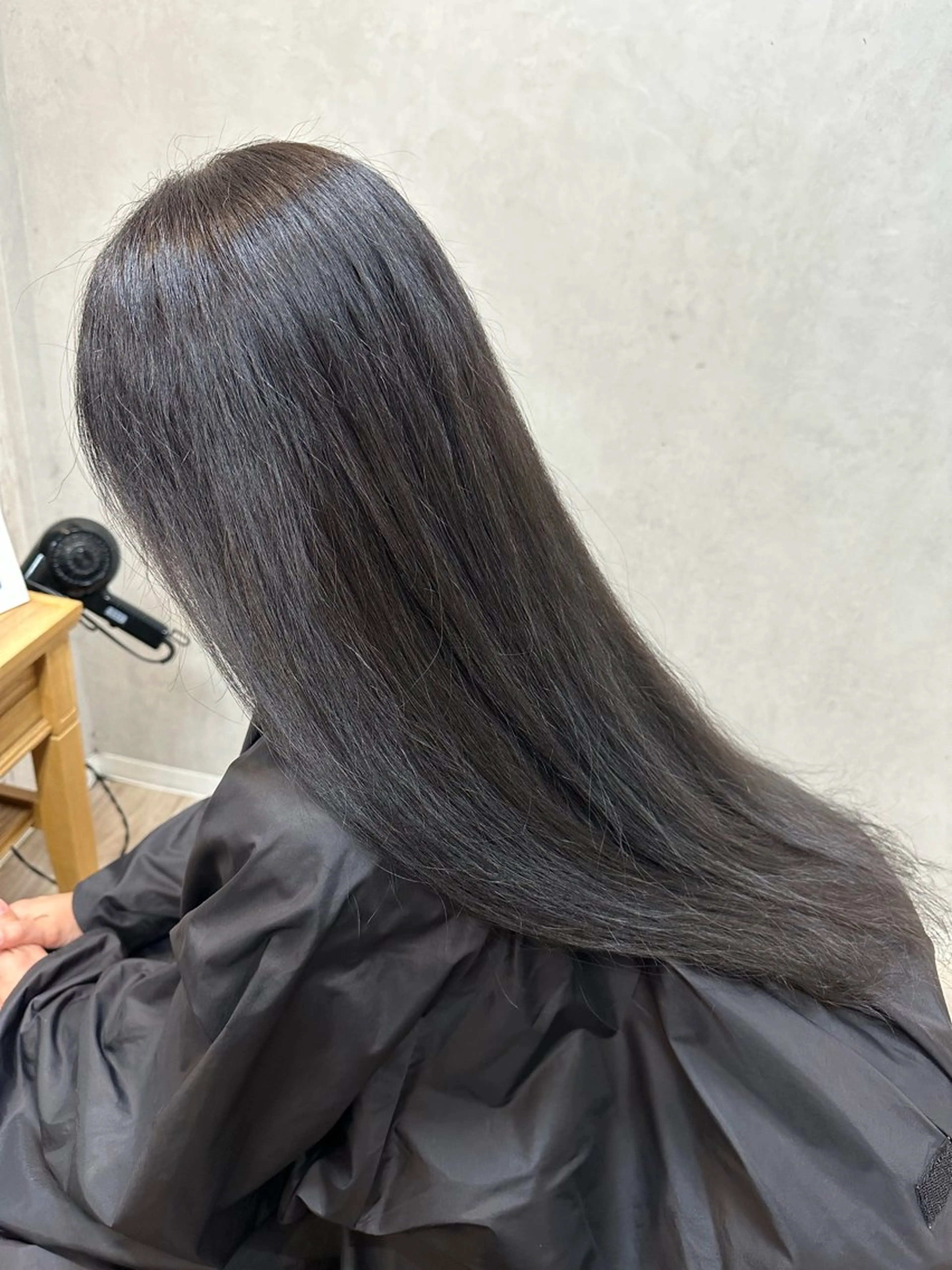 ロング カラー ブルーカラー ブルーグレー ブルーグレージュ グレージュ カット ヘアカラー TELA HAIR 土浦店【テーラヘアー】所属・TELA HAIR マネージャーRIKUのヘアスタイル