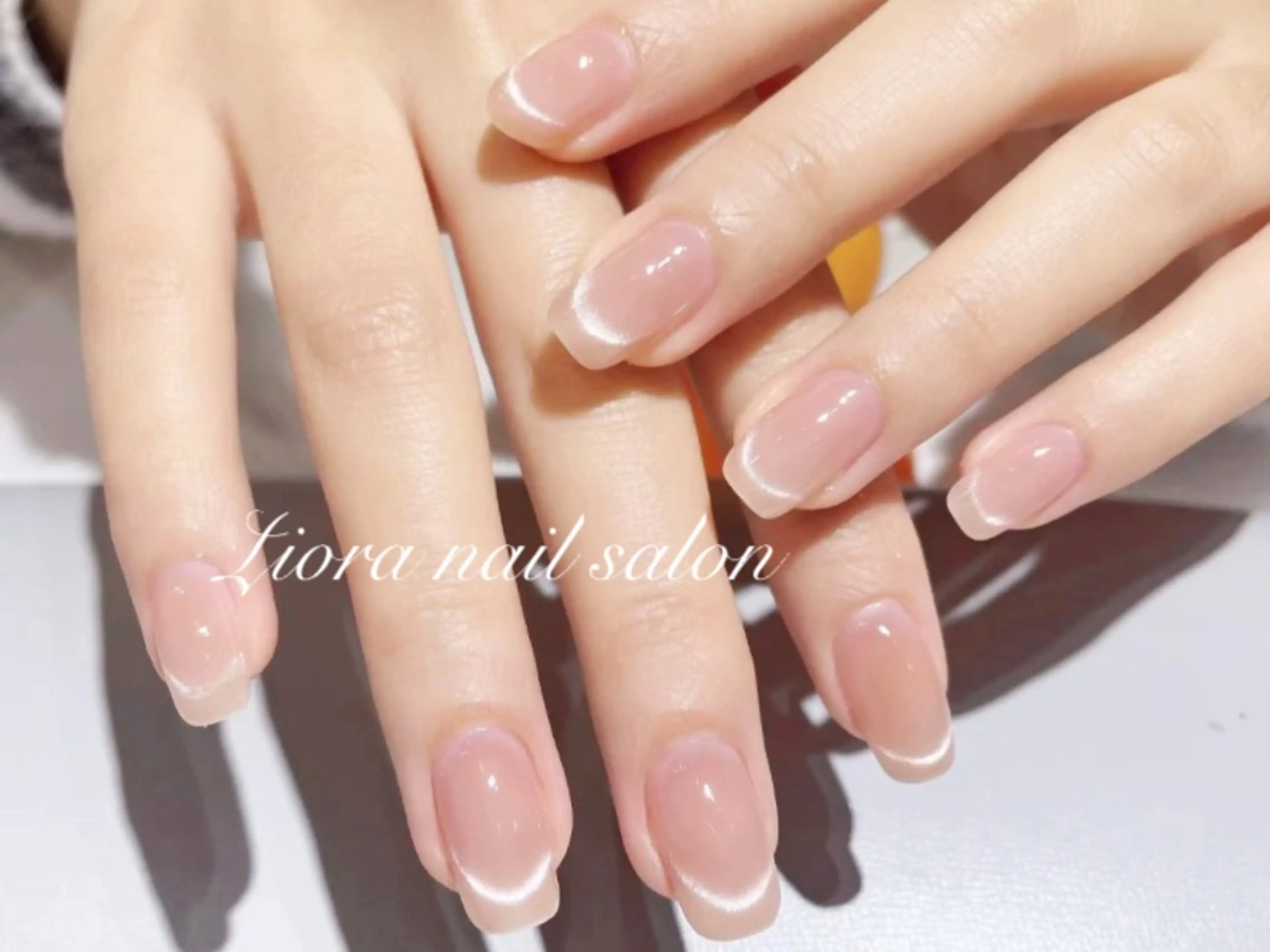 ネイル フレンチネイル ジェルネイル ガーリー グラデーション キラキラネイル ハンドネイル Liora ネイルサロン所属・Liora nail salonのネイルデザイン