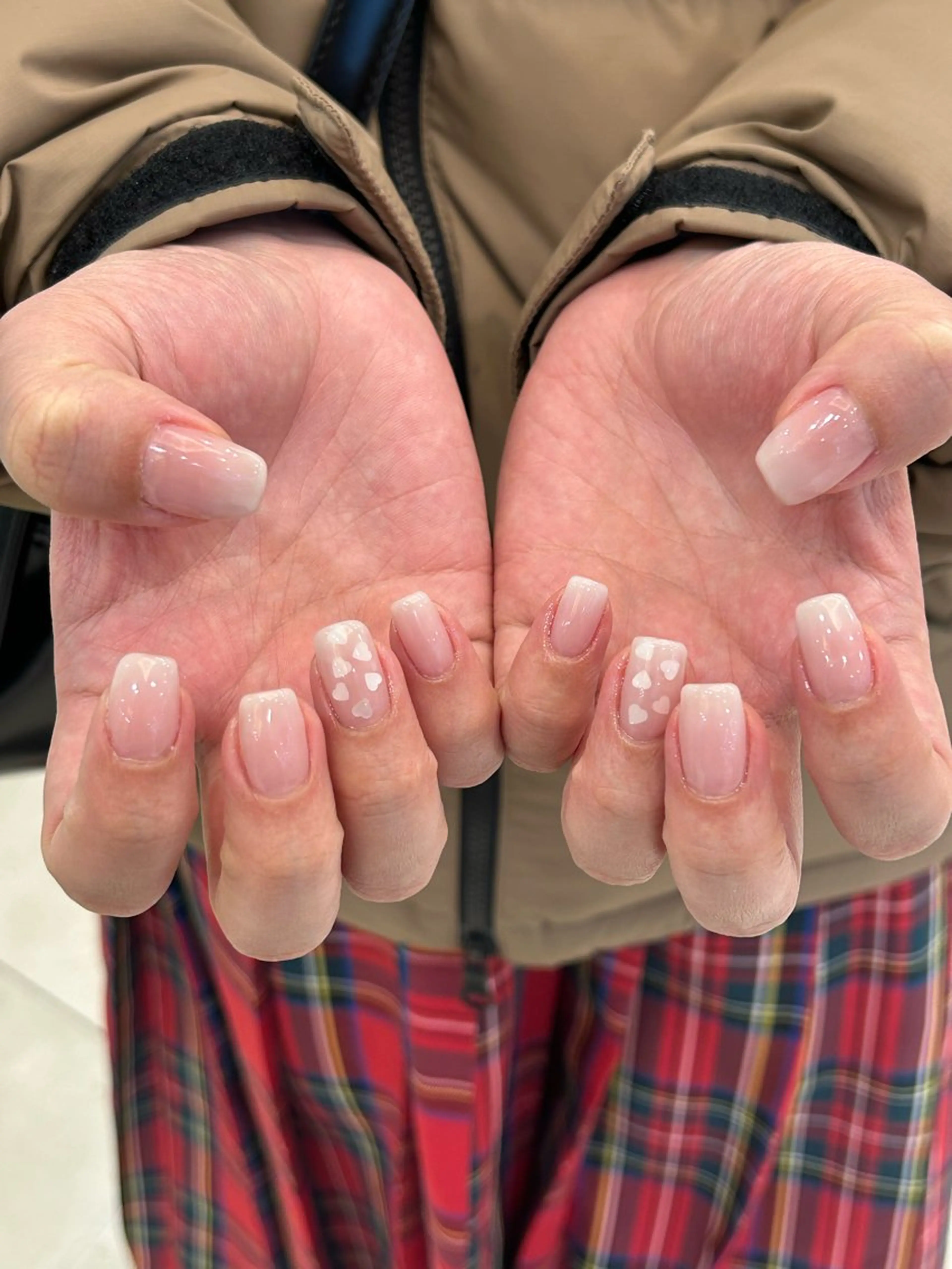 Jrネイリストクーポン🖐️ハンド　ジェル【グラデーション】（オフ有無どちらでも🆗）✨ラメグラも🆗✨の写真