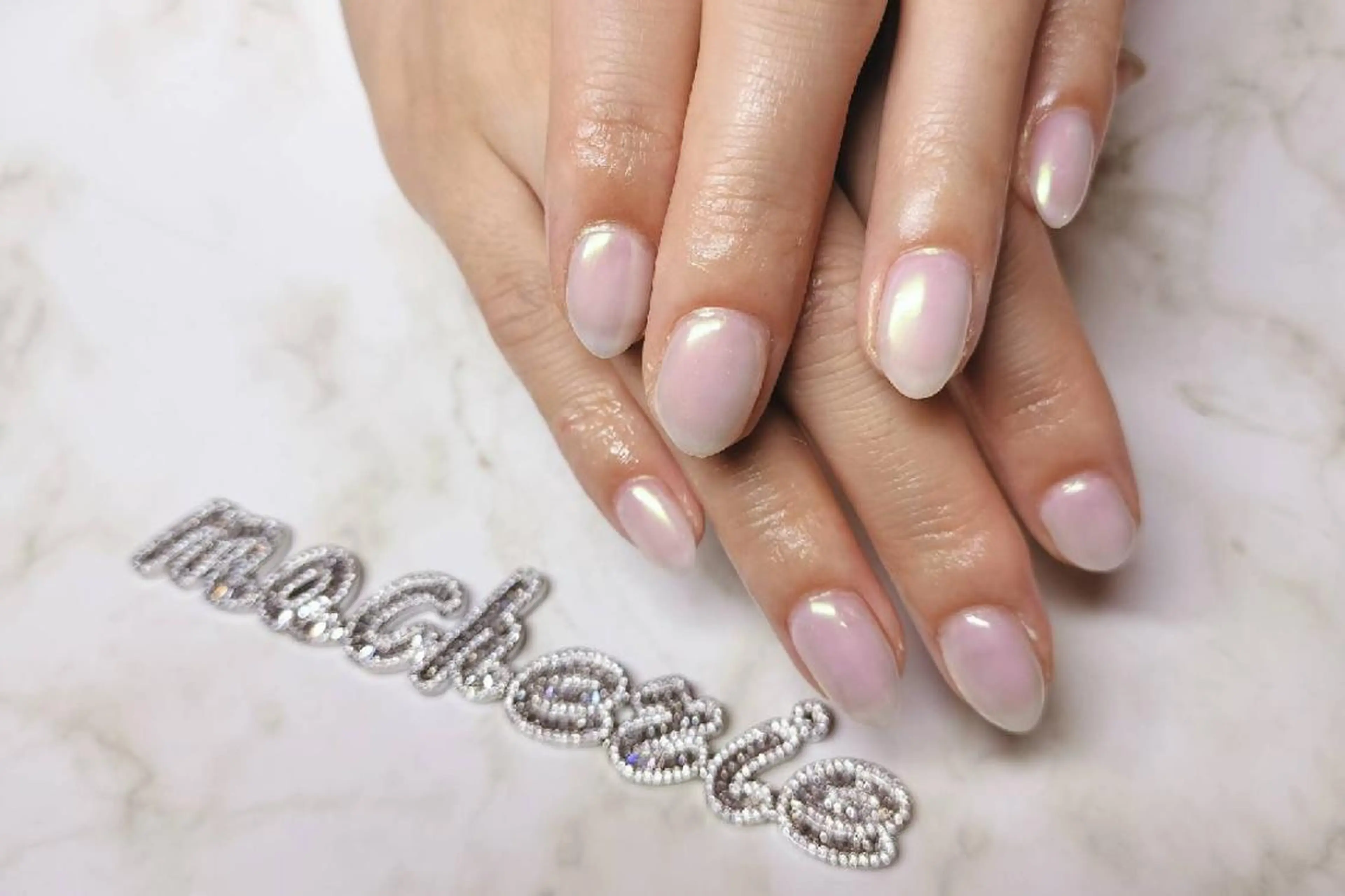 ネイル オーロラネイル ホワイト ハンドネイル Nail Salon macherieのネイルデザイン
