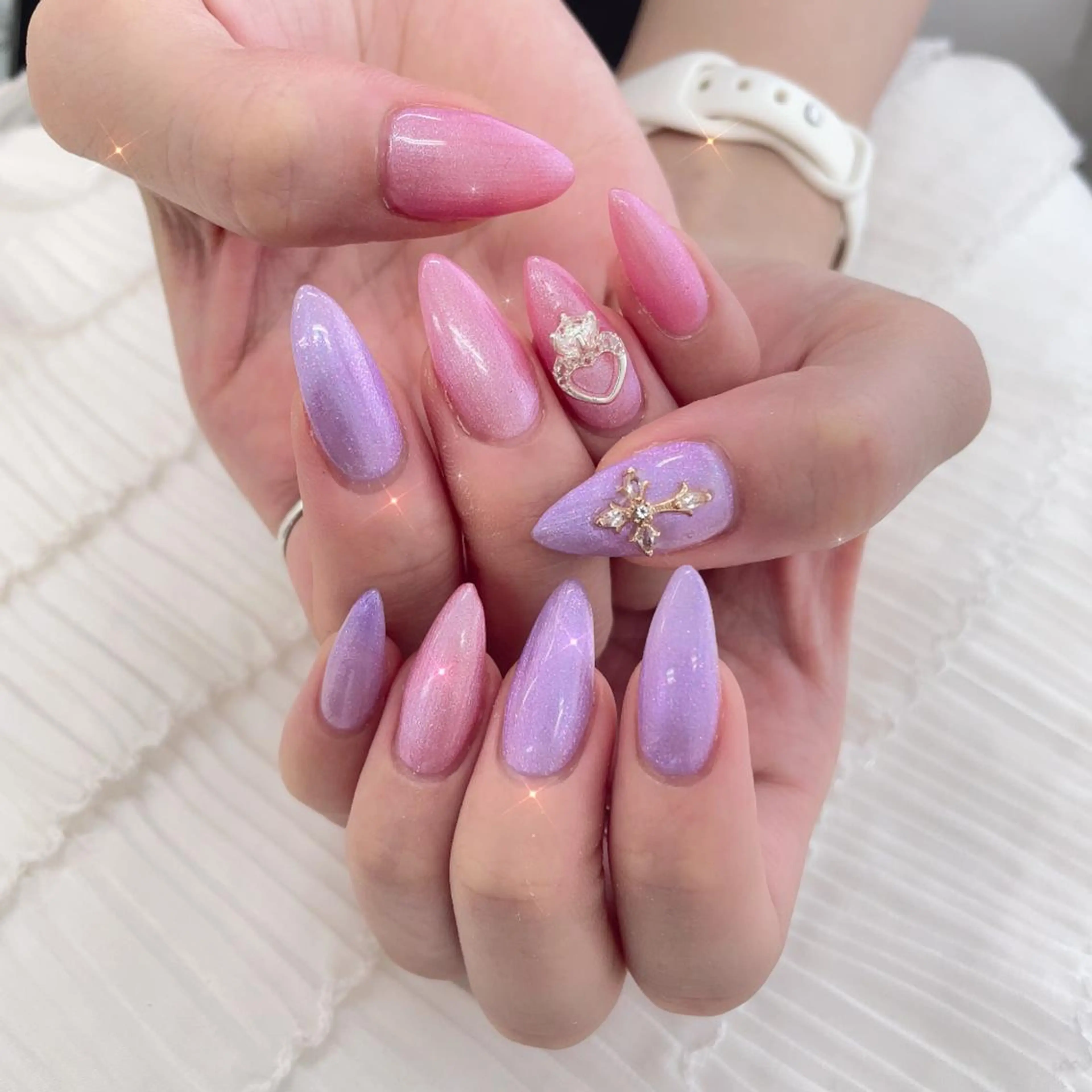 ロング ハンドネイル れな 🌟のネイルデザイン