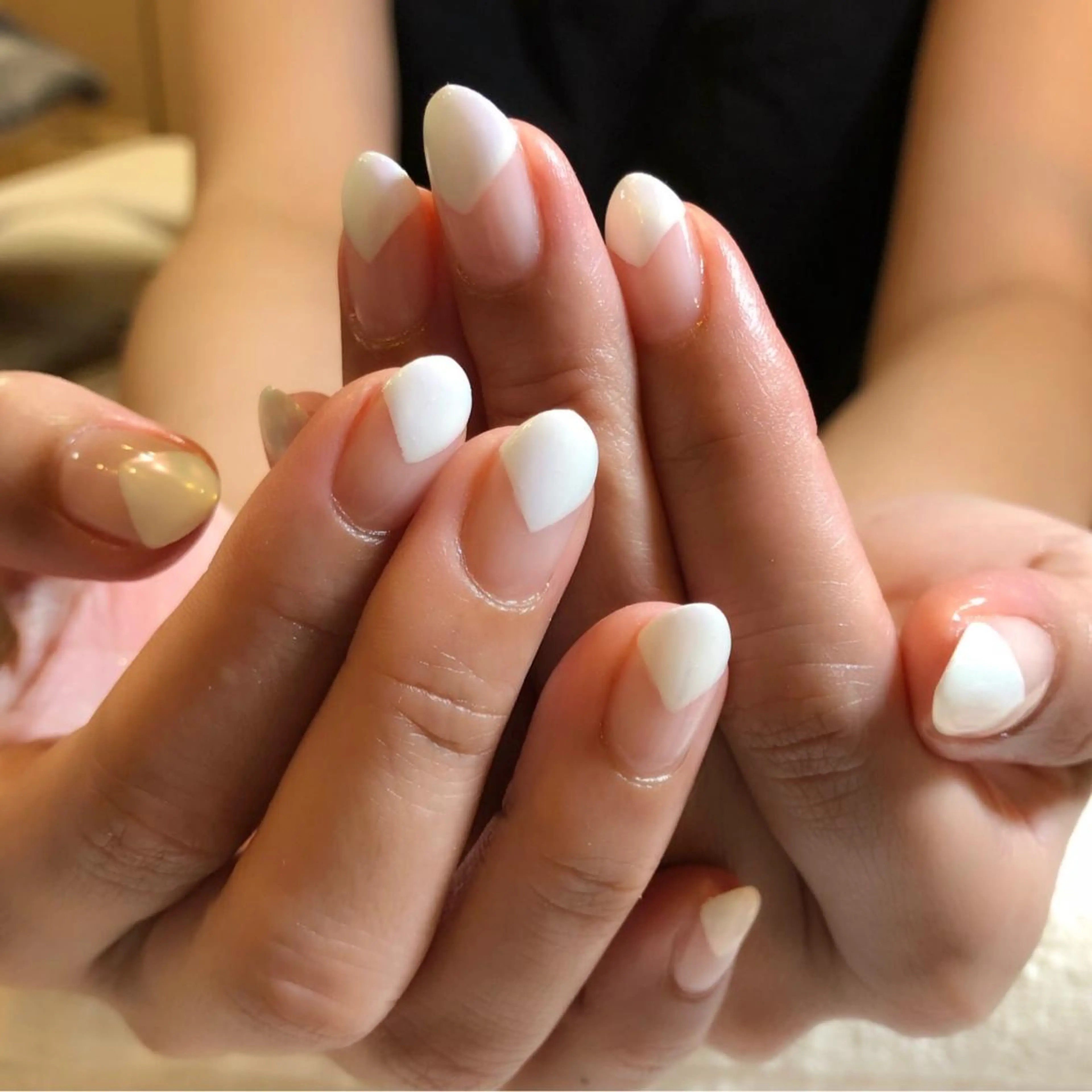 ネイル オーロラネイル フレンチネイル パラジェル lira nailのネイルデザイン