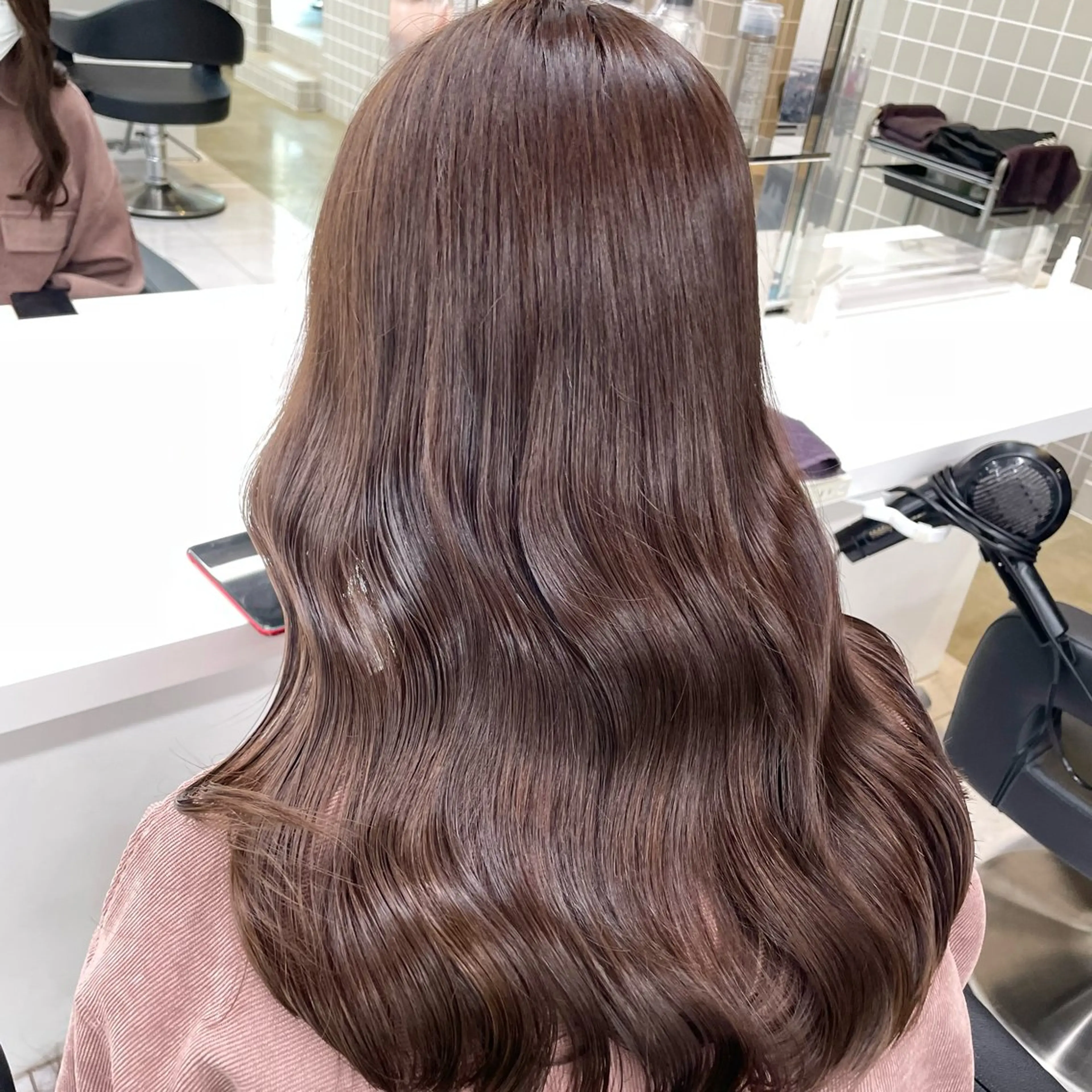 セミロング カラー ヘアアレンジ 韓国レイヤー＆ピンク 艶髪🩶maikoのヘアスタイル