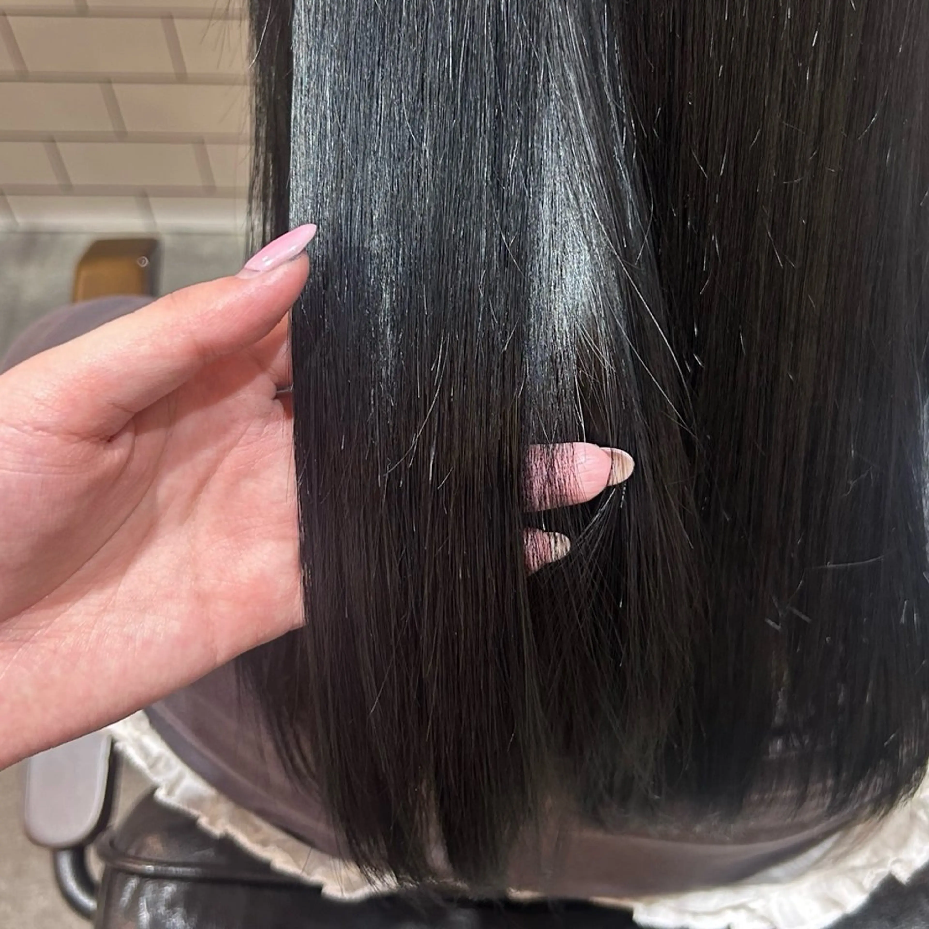 セミロング カラー 森口 華奈のヘアスタイル